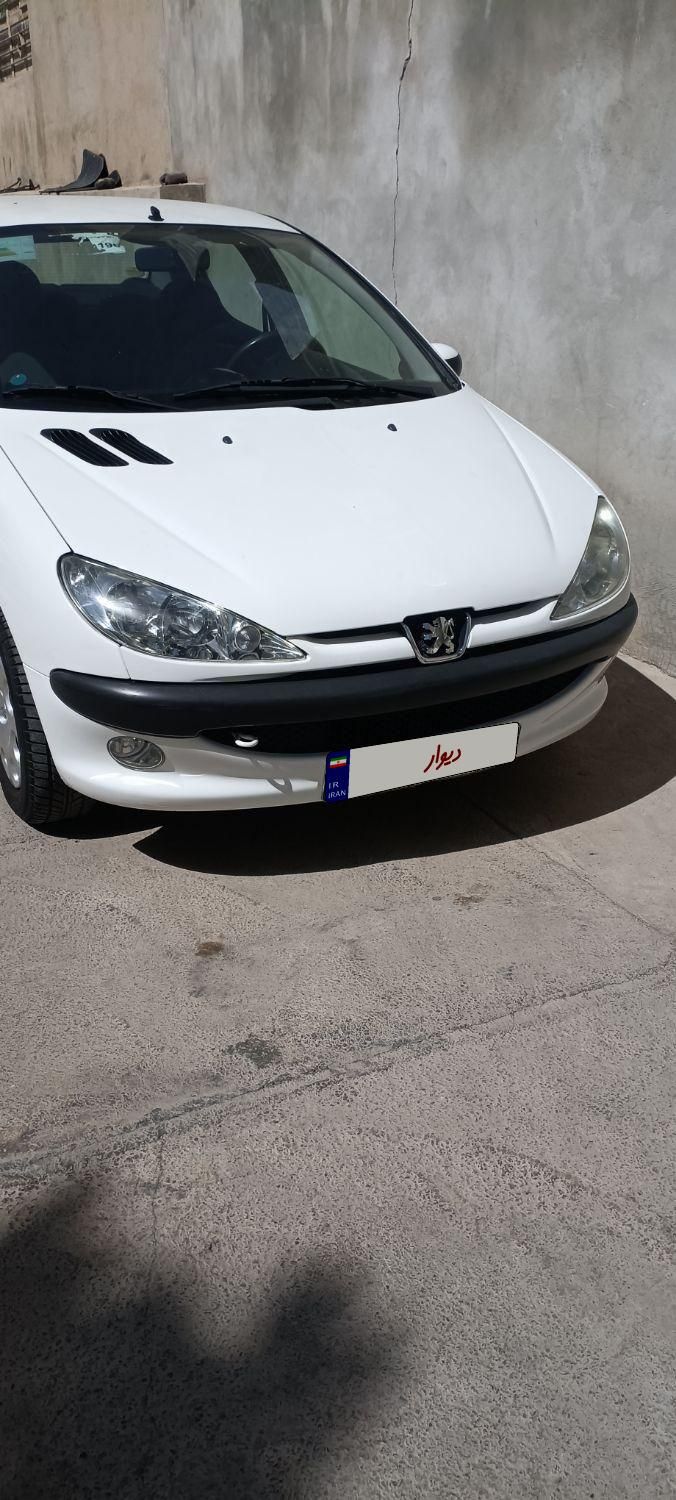 پژو ۲۰۶ صندوق دار v8 - 1400