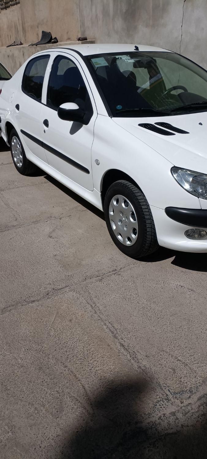 پژو ۲۰۶ صندوق دار v8 - 1400