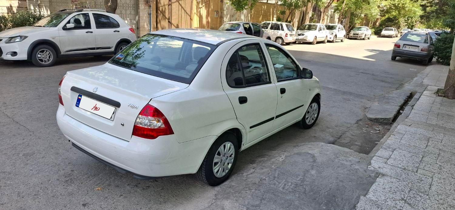 تیبا صندوق دار SX - 1400