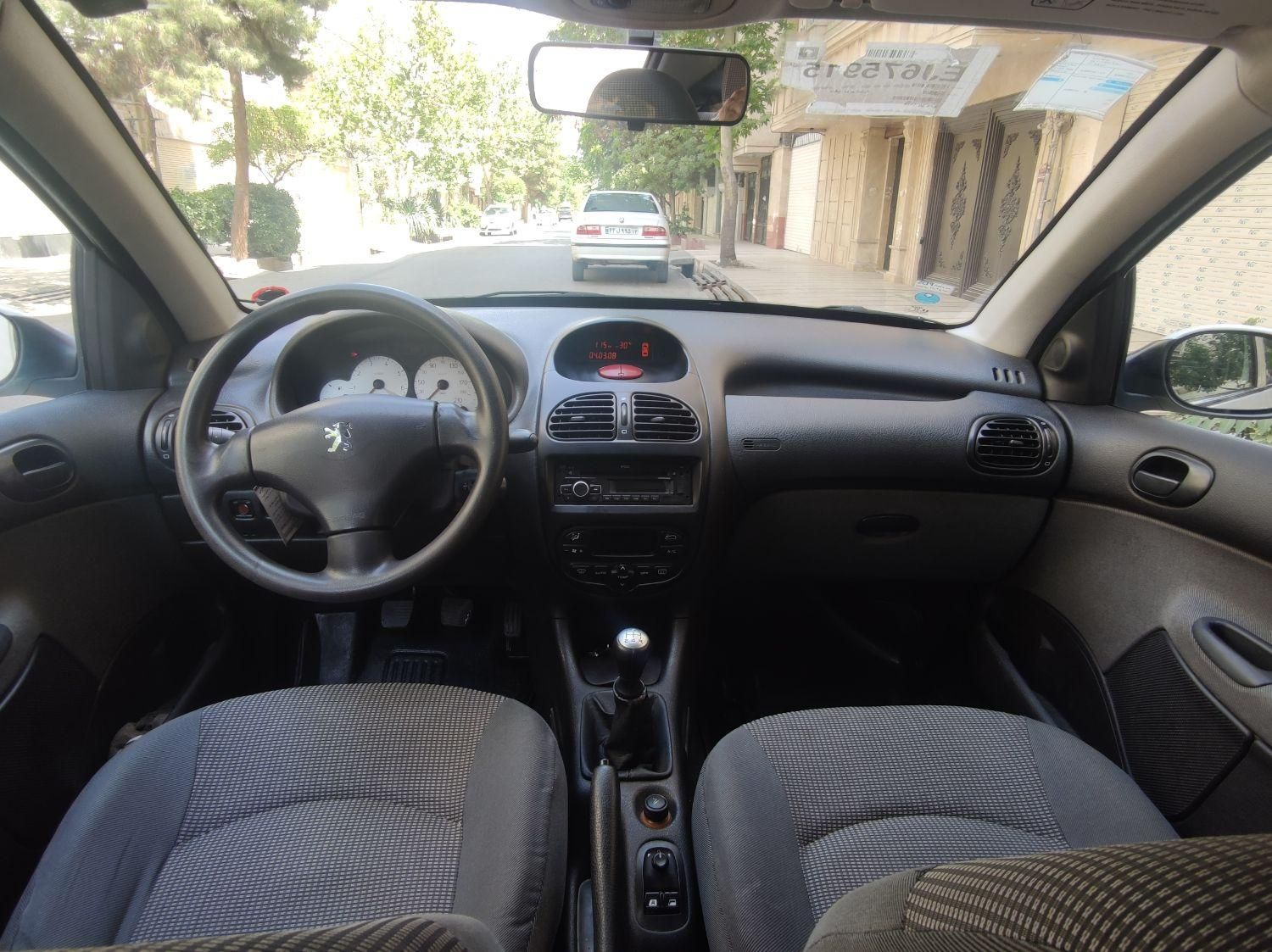 پژو ۲۰۶ صندوق دار v8 - 1393