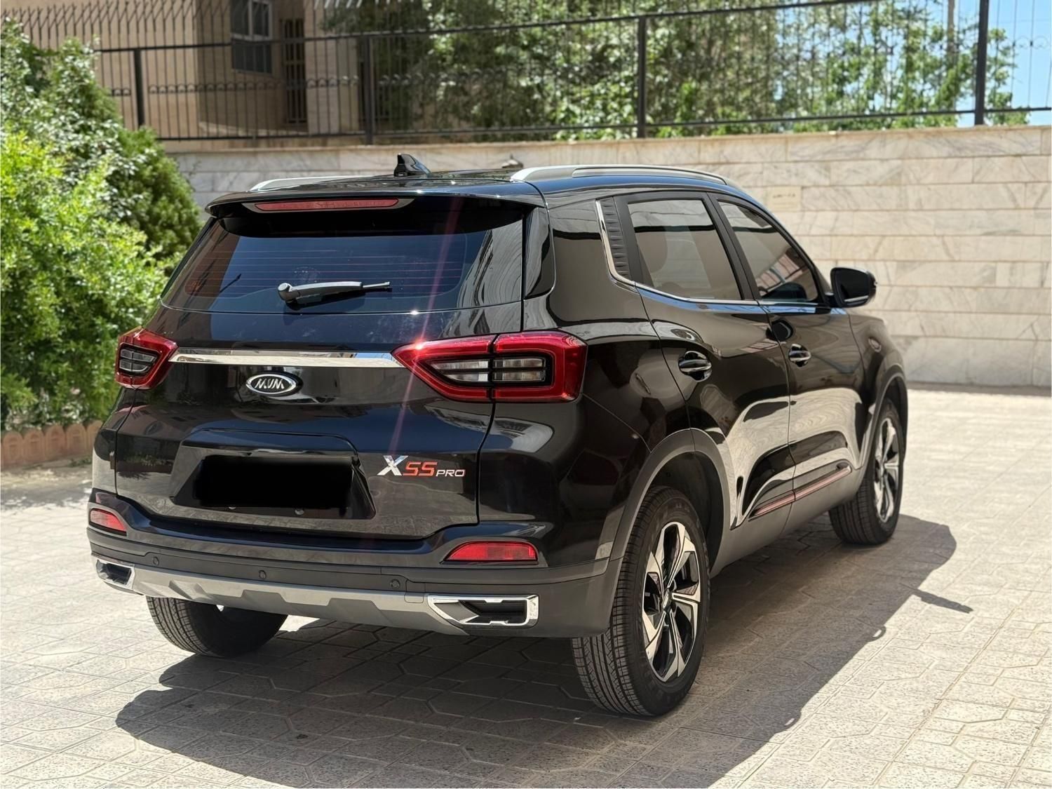 ام وی ام X55 پرو اکسلنت - 2024