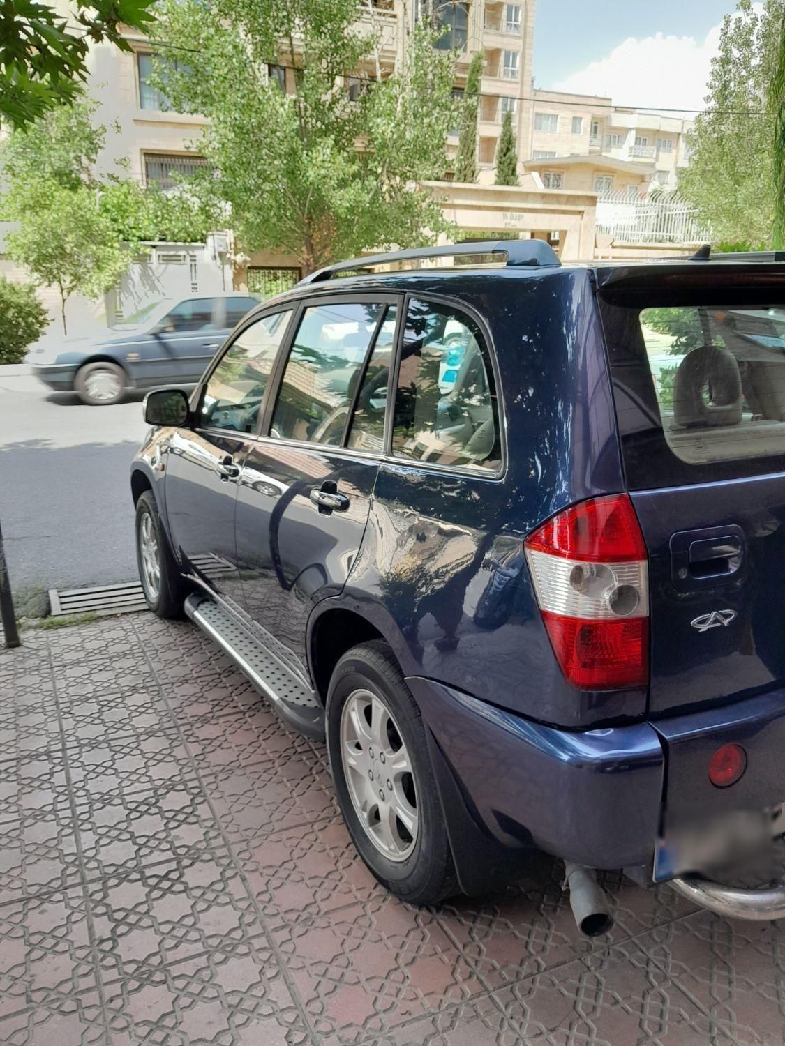 ام وی ام X33 دنده‌ای ساده - 2012