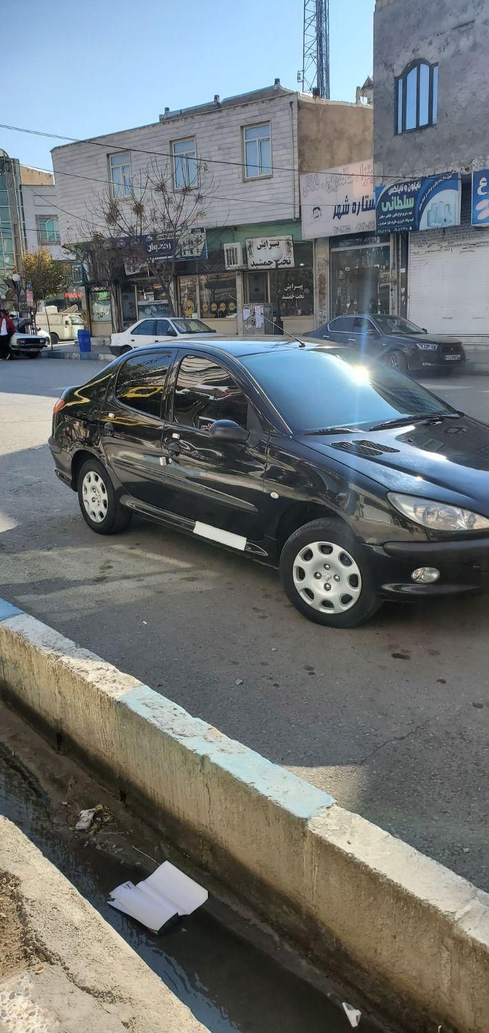 پژو ۲۰۶ صندوق دار v8 - 1393