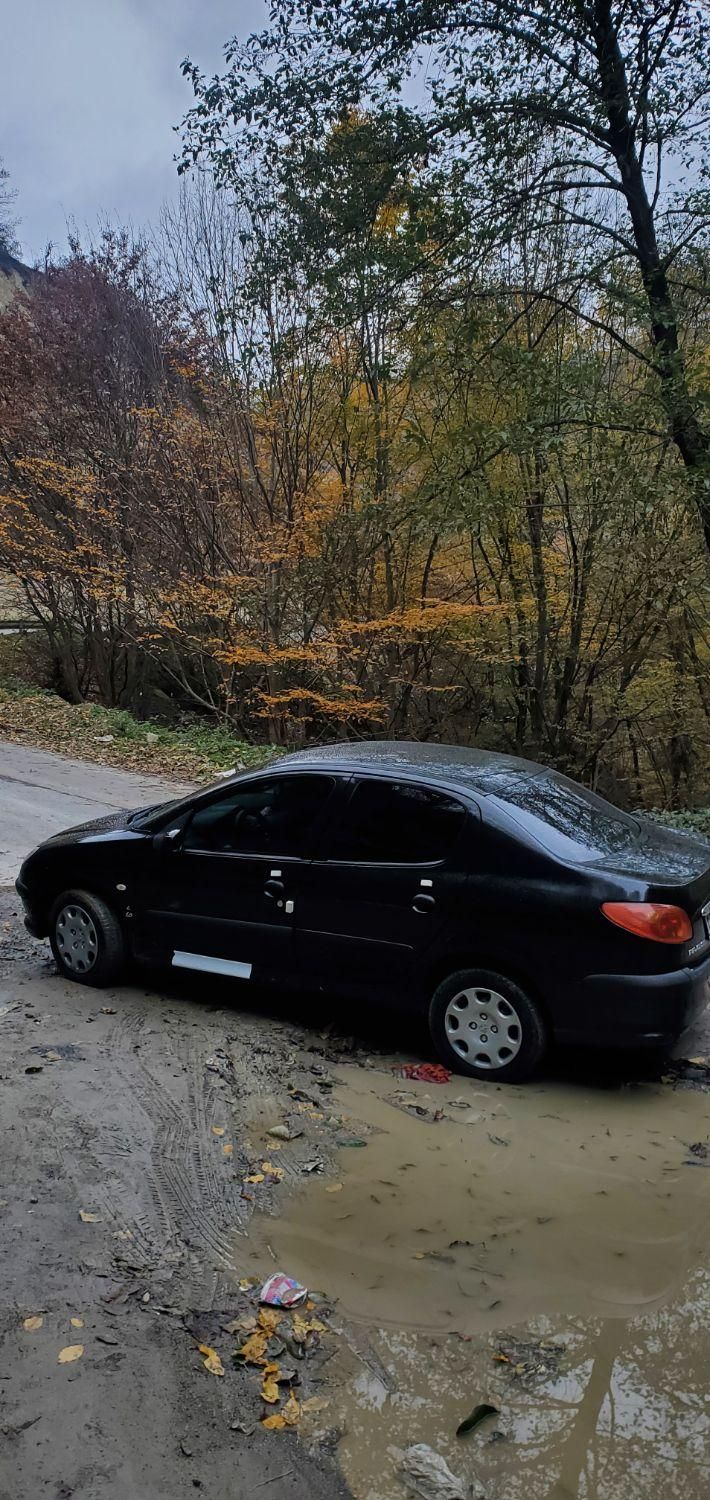 پژو ۲۰۶ صندوق دار v8 - 1393