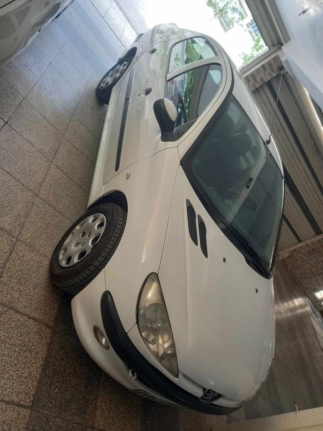 پژو ۲۰۶ صندوق دار v8 - 1394