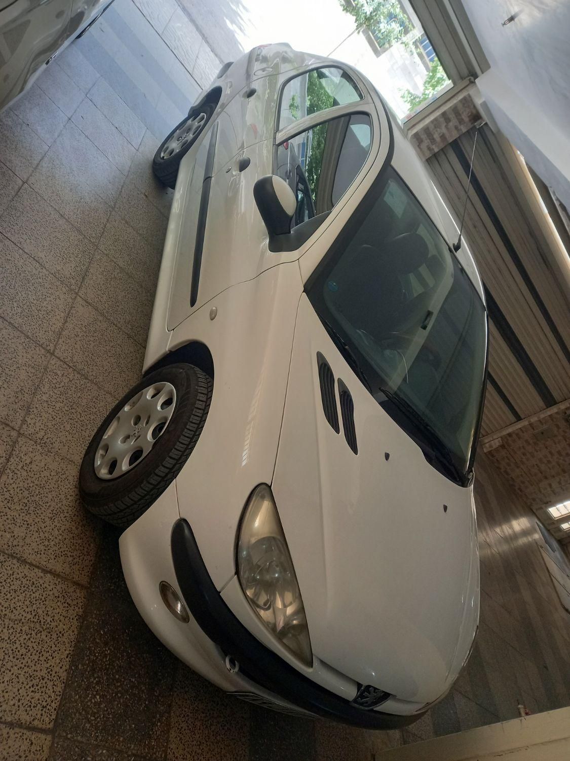 پژو ۲۰۶ صندوق دار v8 - 1394