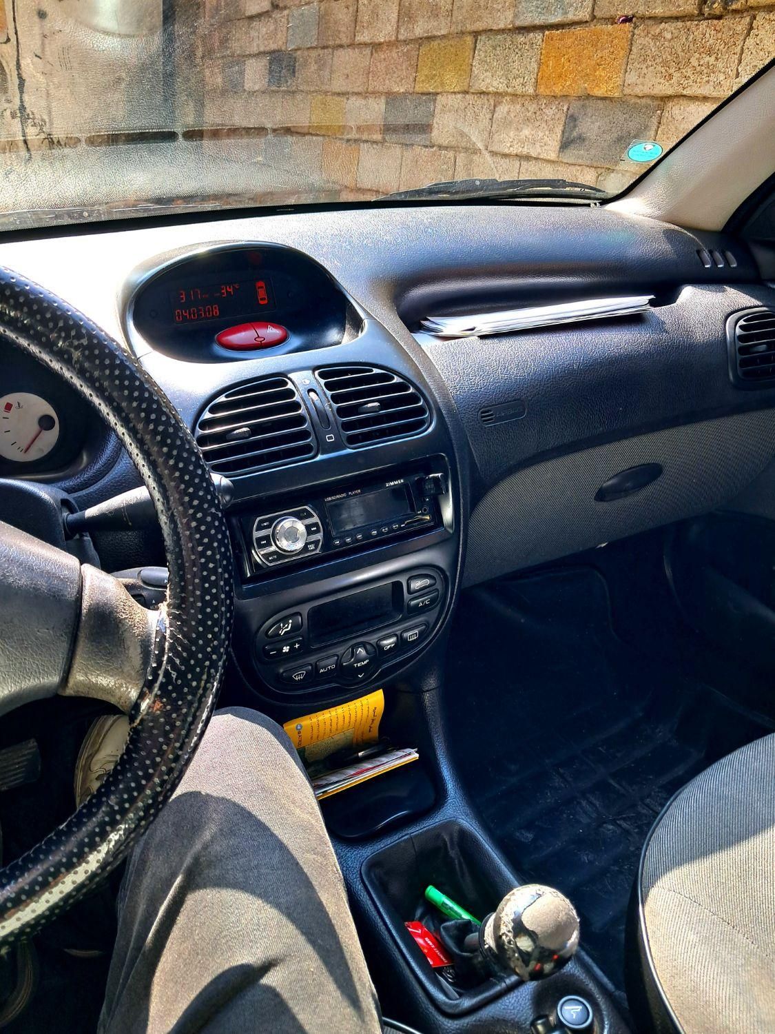 پژو ۲۰۶ صندوق دار v8 - 1392