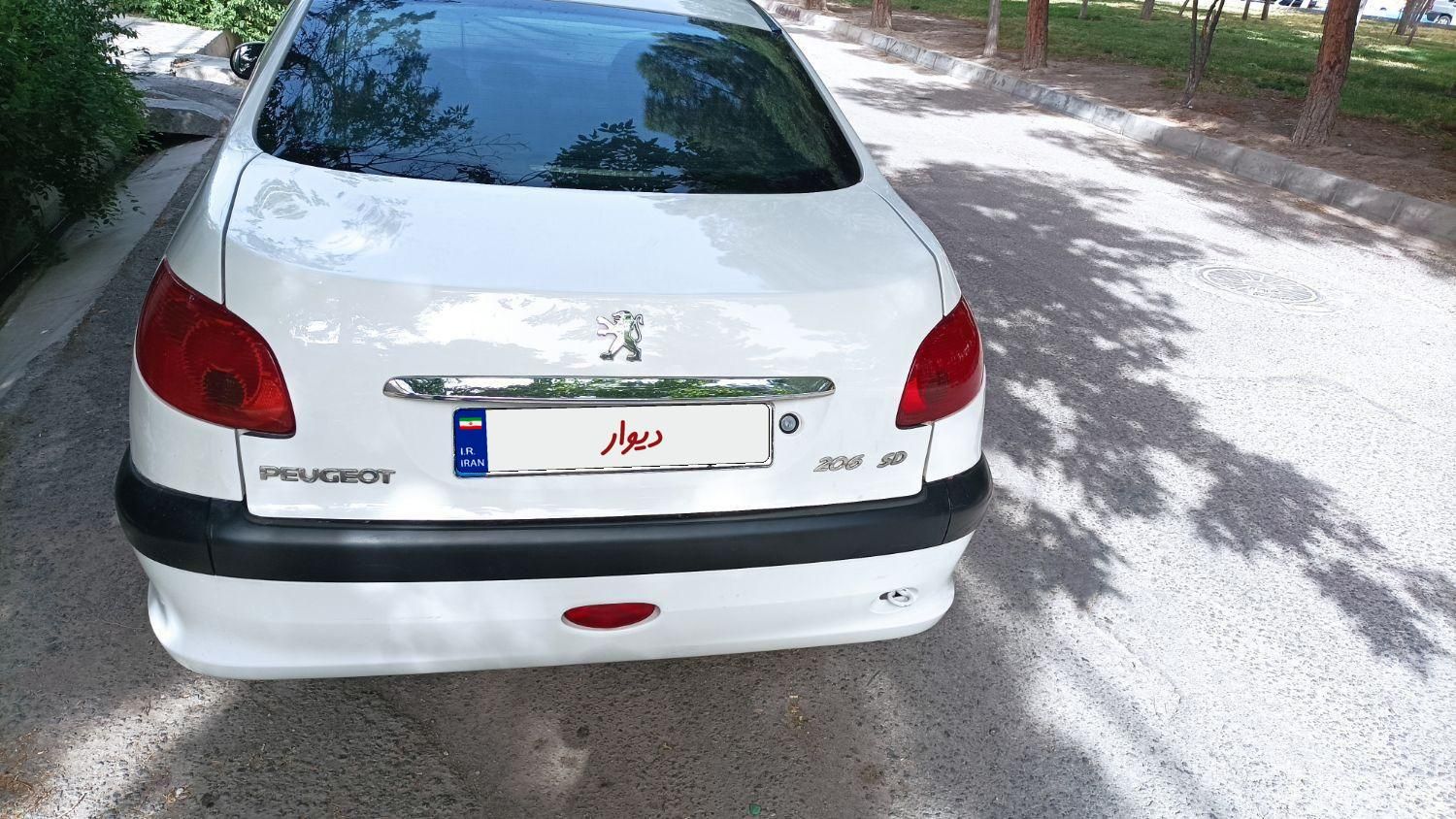 پژو ۲۰۶ صندوق دار v10 - 1388