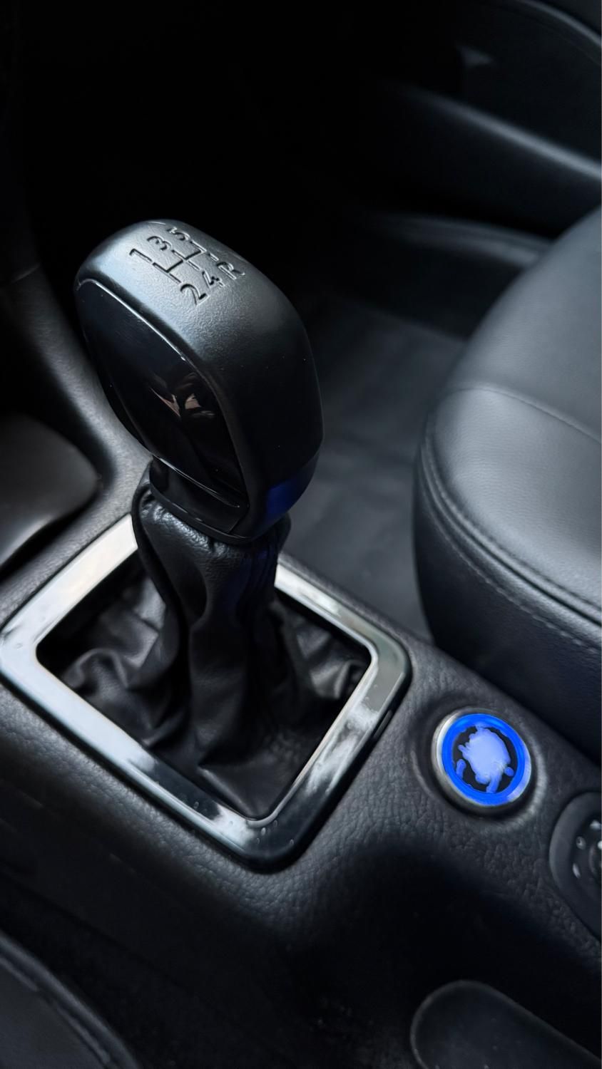 پژو ۲۰۶ صندوق دار v8 - 1393