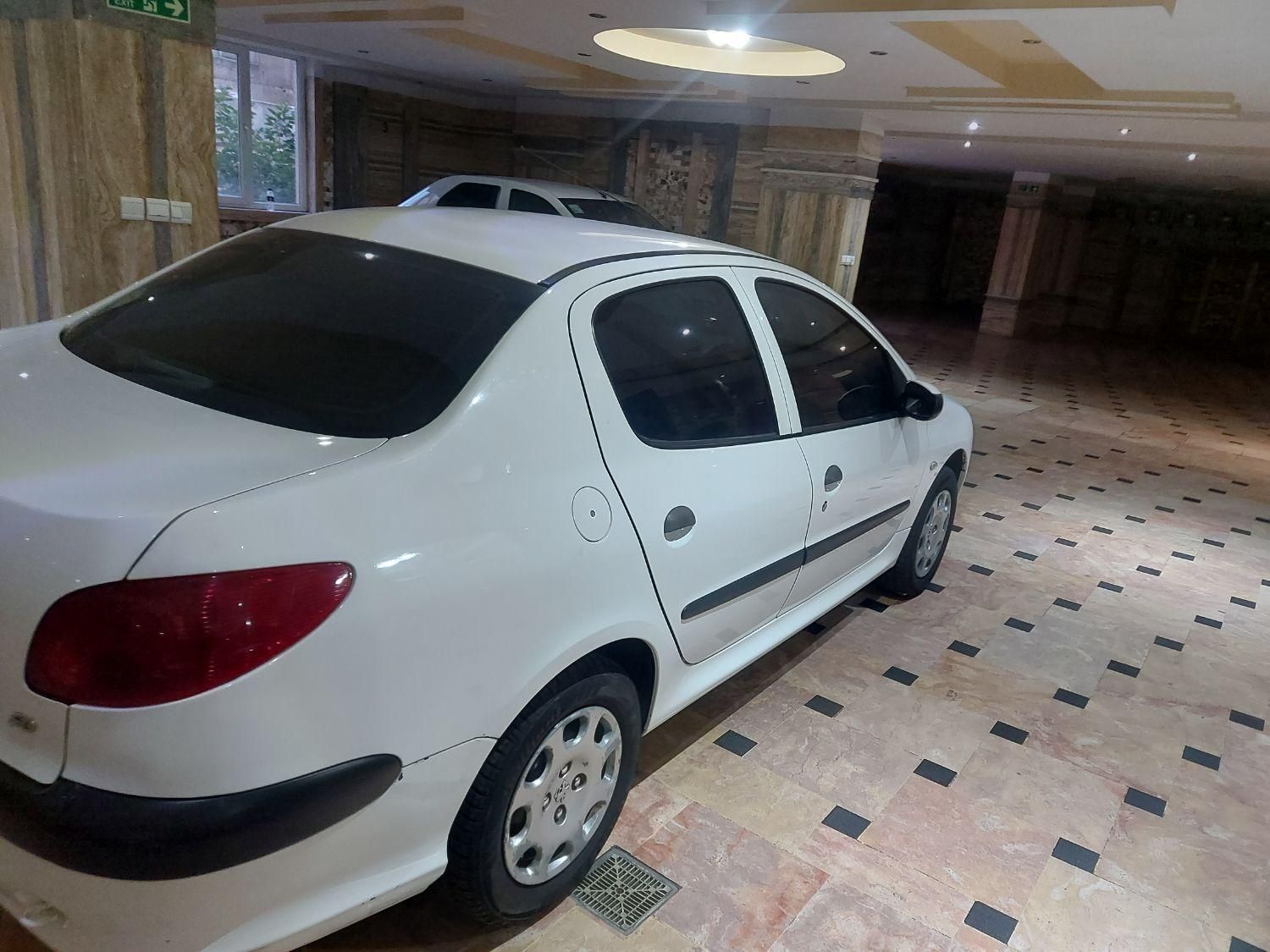 پژو ۲۰۶ صندوق دار v8 - 1398