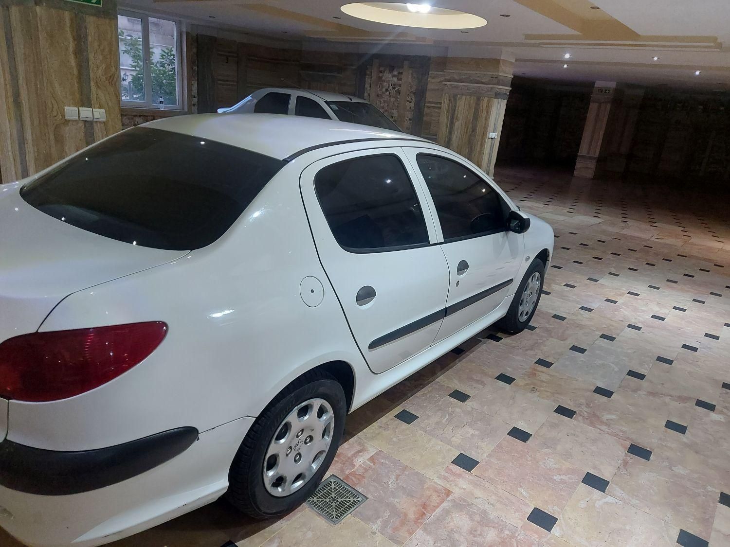 پژو ۲۰۶ صندوق دار v8 - 1398