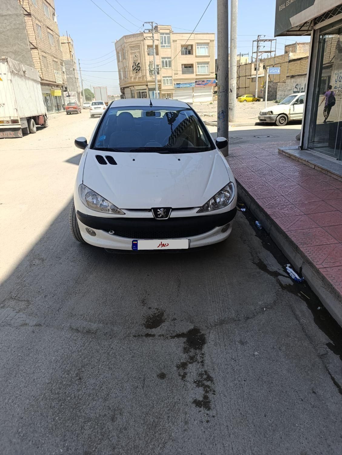 پژو ۲۰۶ صندوق دار v8 - 1393