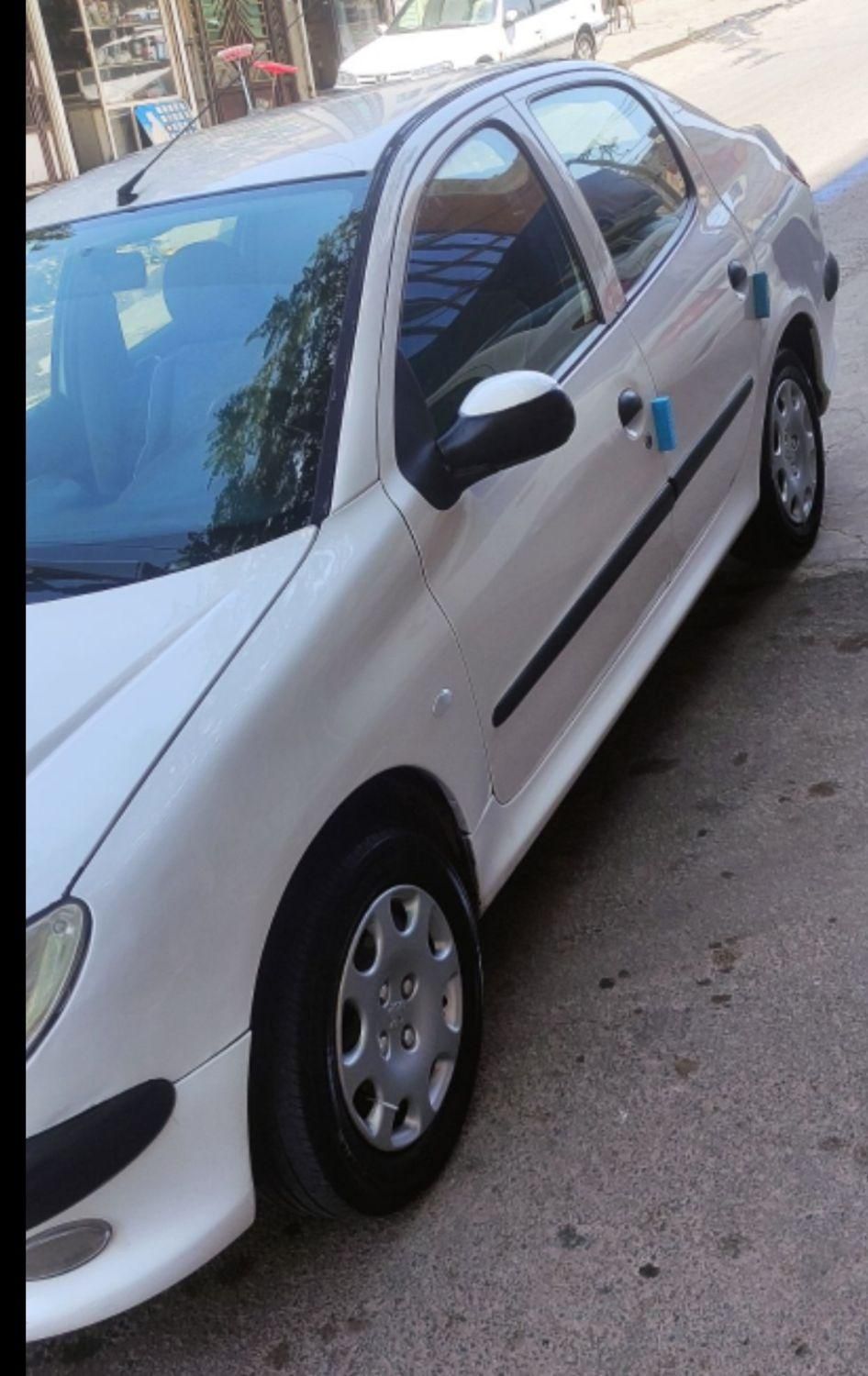 پژو ۲۰۶ صندوق دار v8 - 1393