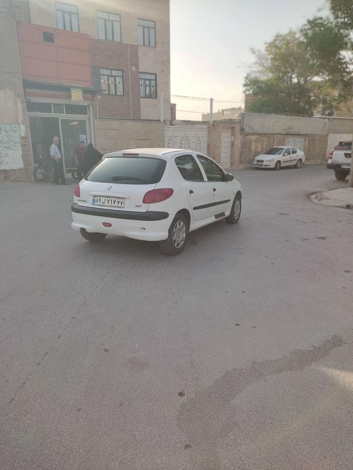 پژو 206 تیپ 5 - 1390