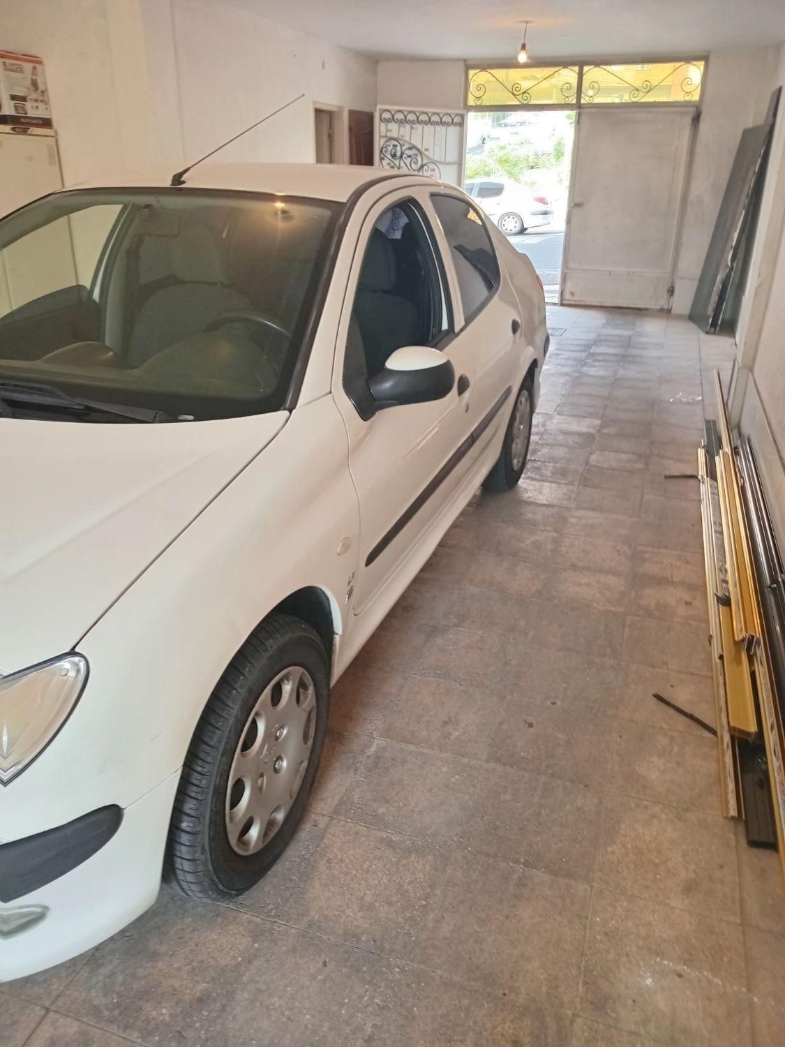 پژو ۲۰۶ صندوق دار v8 - 1393