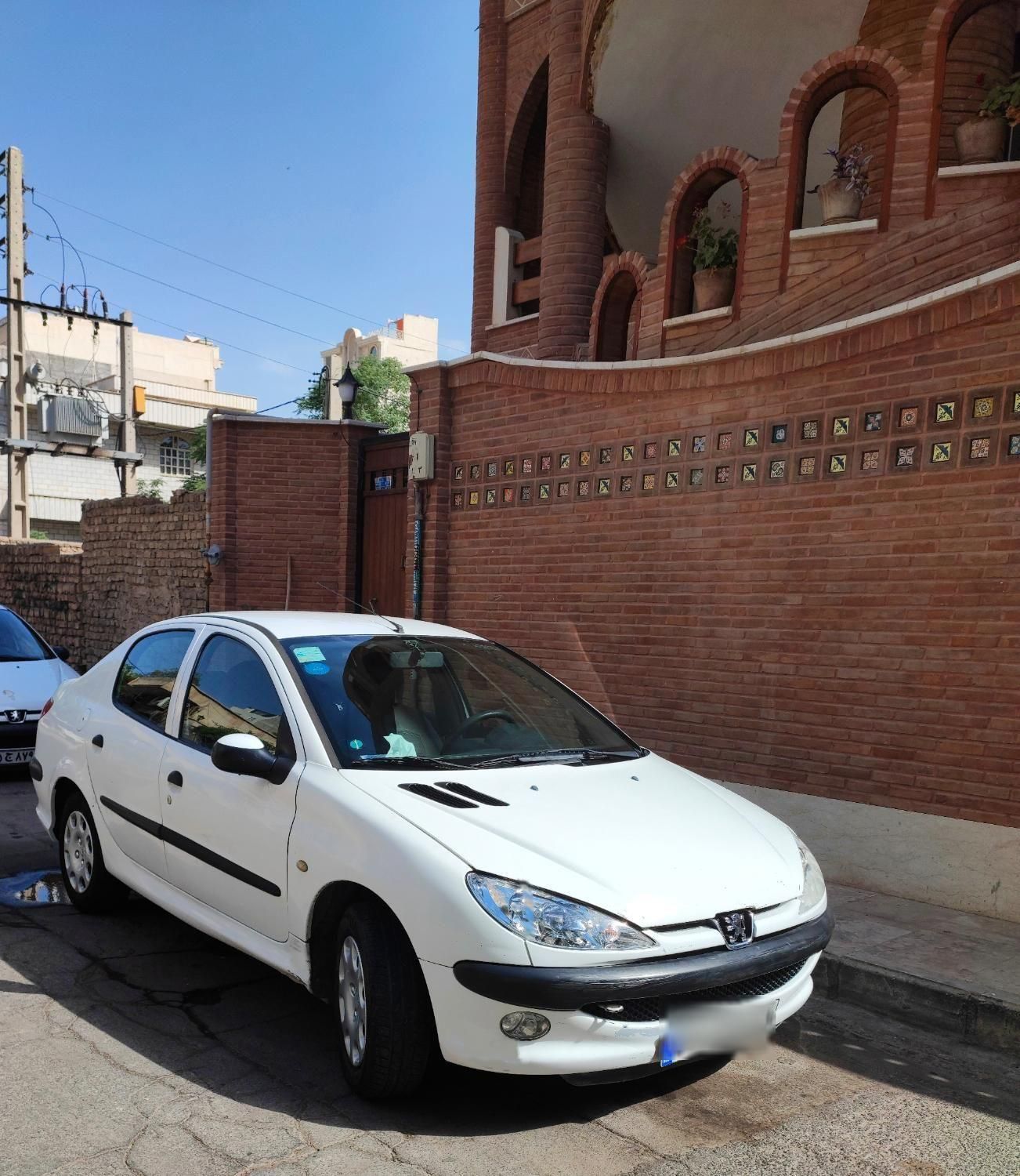 پژو ۲۰۶ صندوق دار v8 - 1391