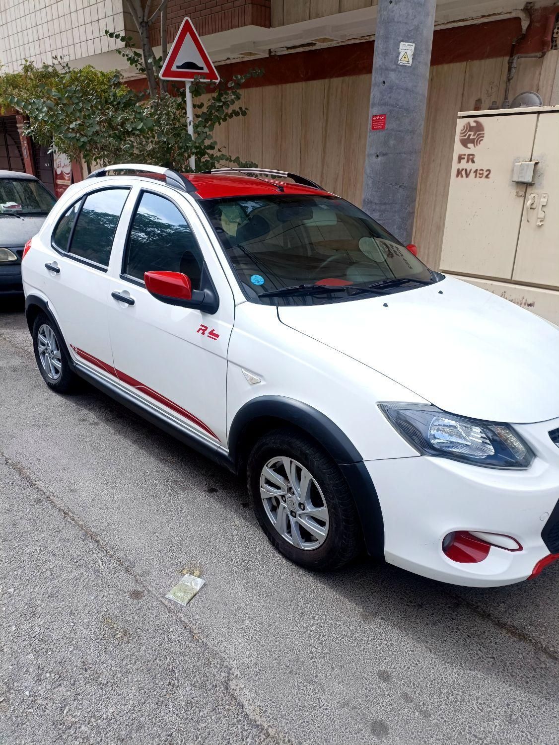 خودرو کوییک، R آگهی ann_18396929
