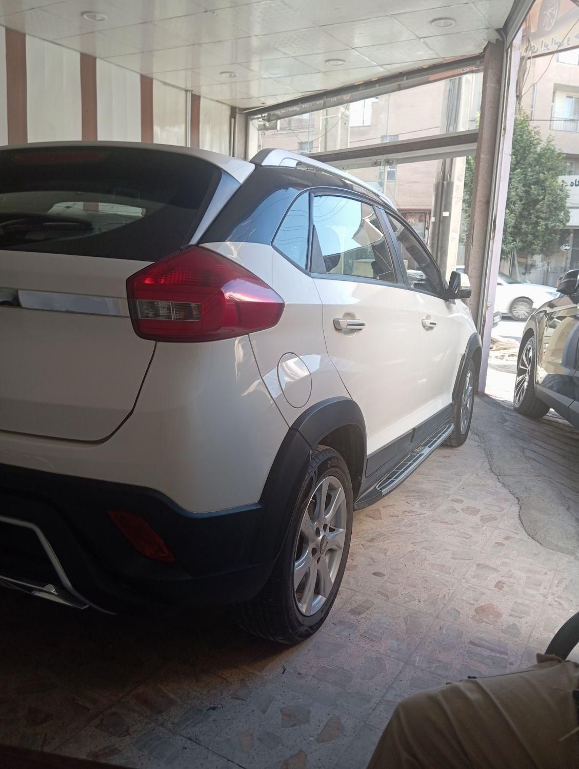 خودرو ام وی ام، X22 آگهی ann_18397106