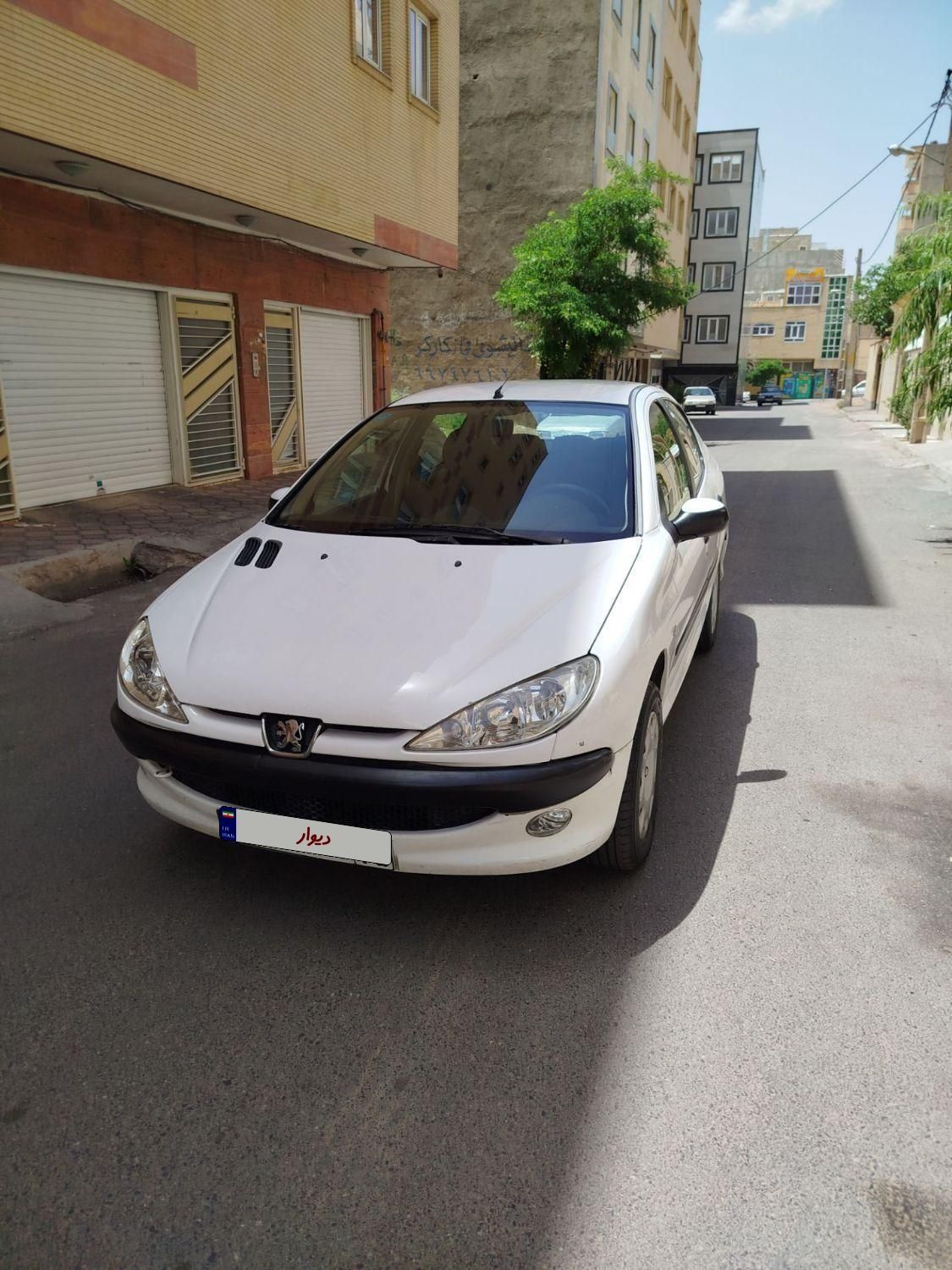 پژو ۲۰۶ صندوق دار v8 - 1390