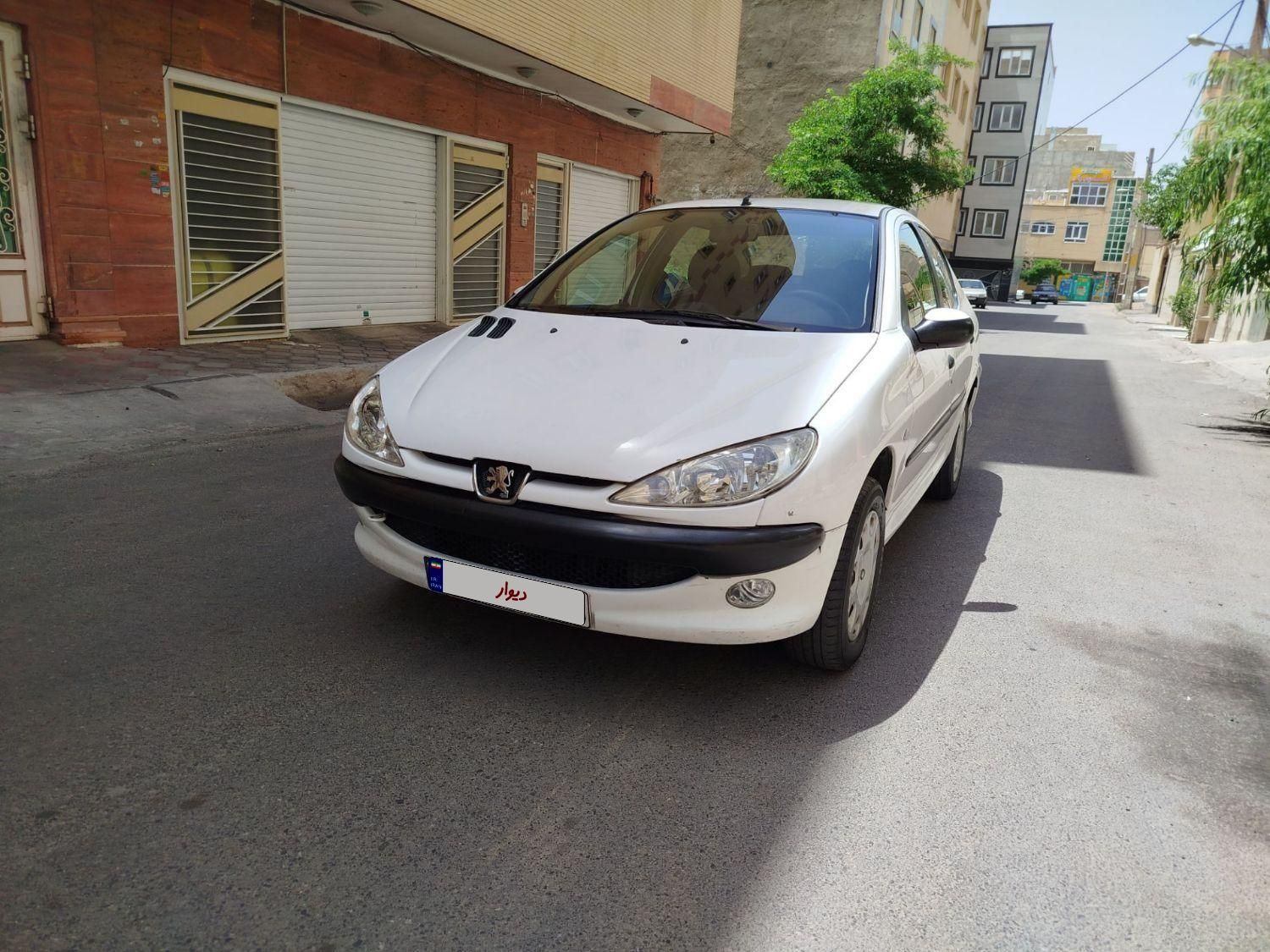 پژو ۲۰۶ صندوق دار v8 - 1390