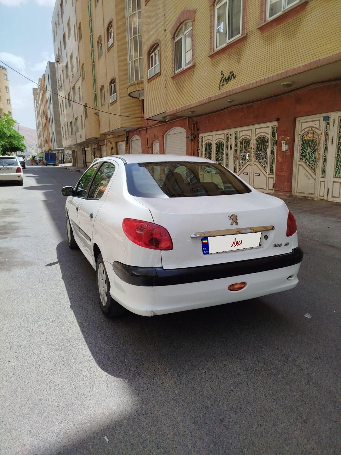 پژو ۲۰۶ صندوق دار v8 - 1390