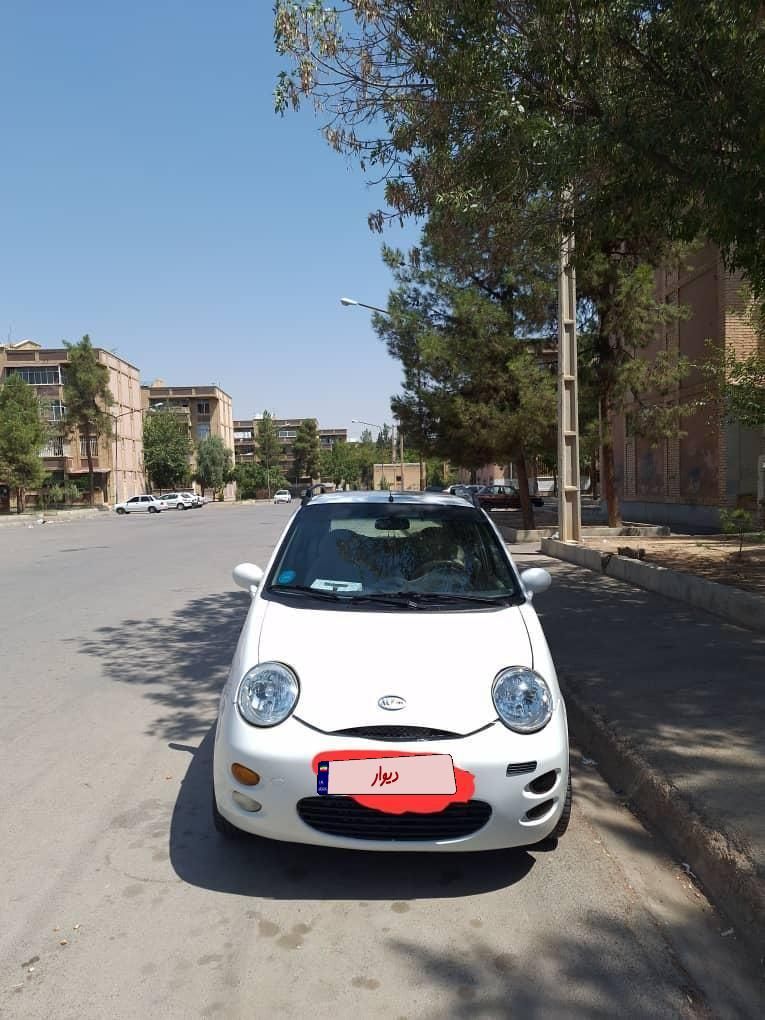 ام وی ام 110 چهار سیلندر دنده ای - 2012