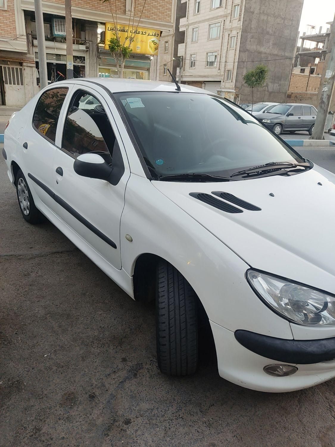پژو ۲۰۶ صندوق دار v8 - 1394