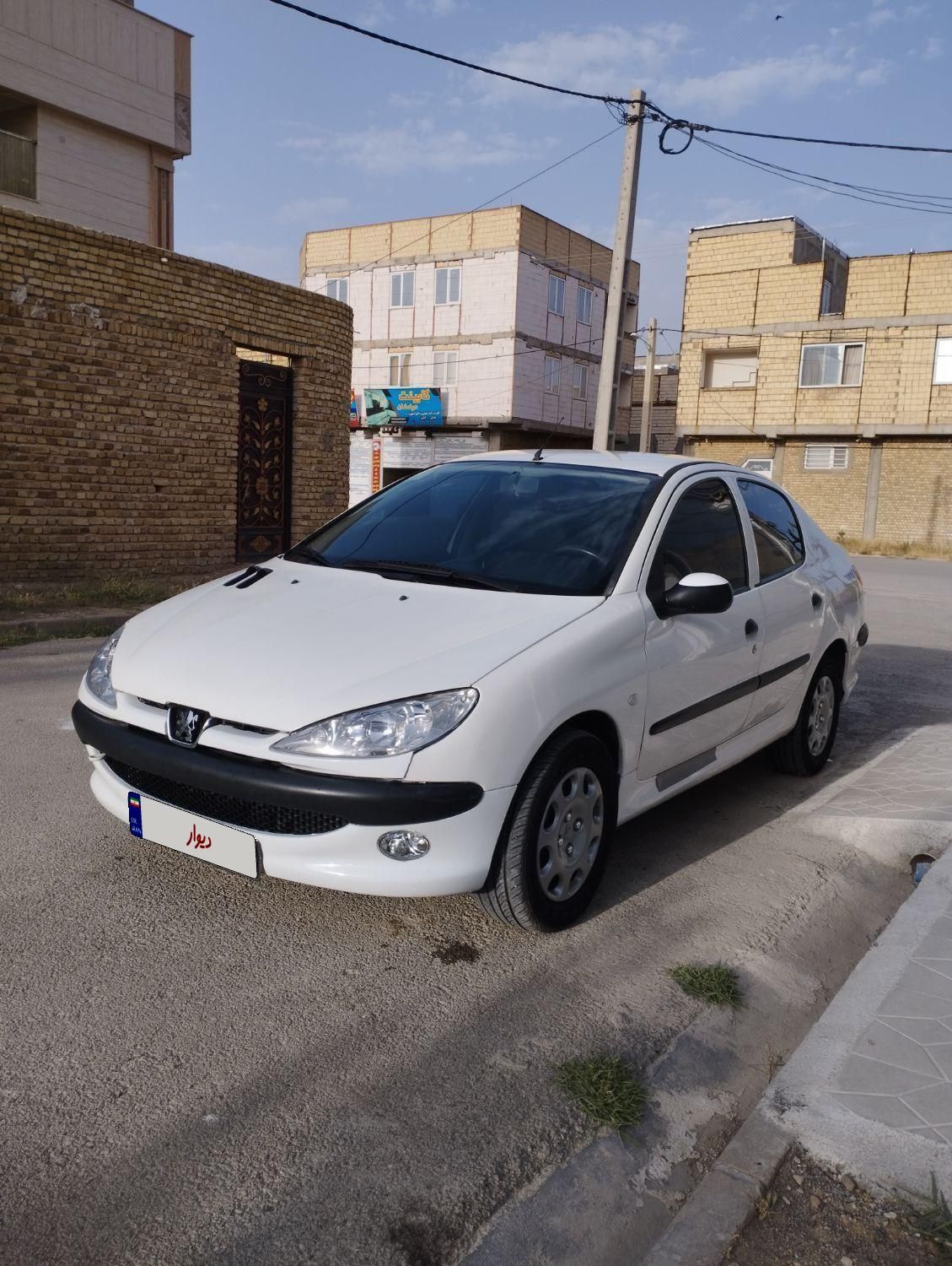 پژو ۲۰۶ صندوق دار v8 - 1393