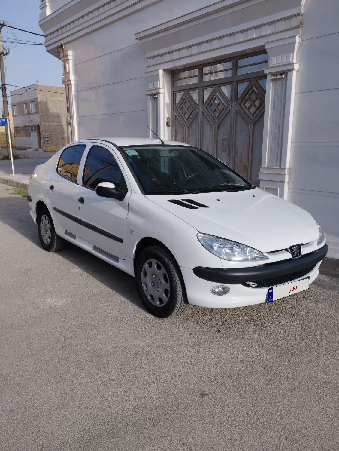 پژو ۲۰۶ صندوق دار v8 - 1393