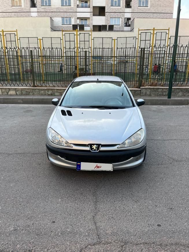 پژو ۲۰۶ صندوق دار v8 - 1386