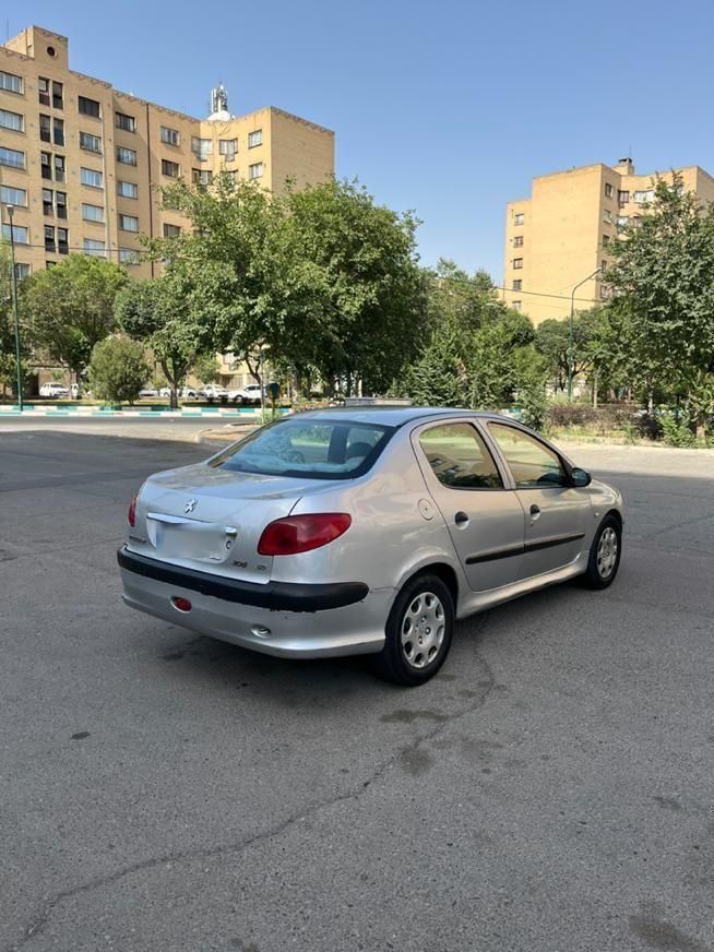 پژو ۲۰۶ صندوق دار v8 - 1386