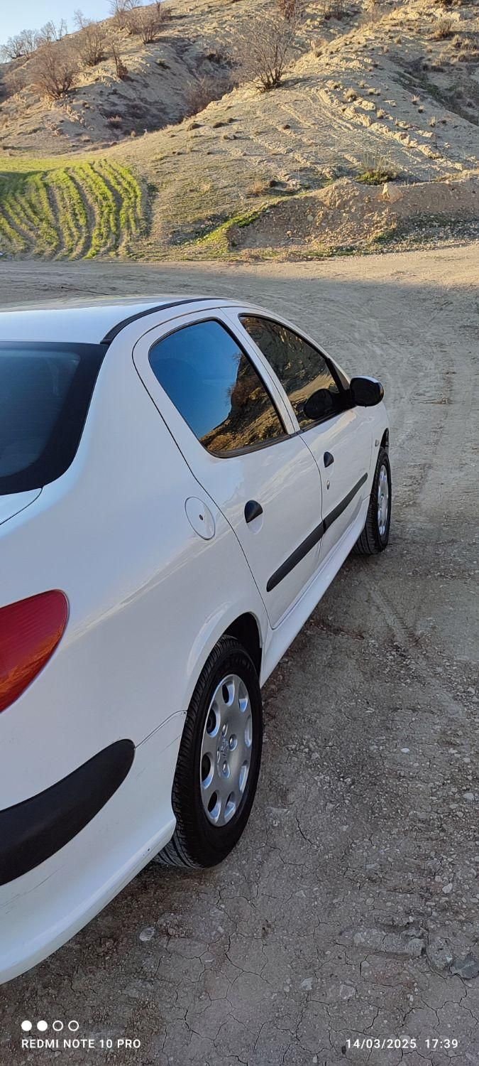 پژو ۲۰۶ صندوق دار v8 - 1394