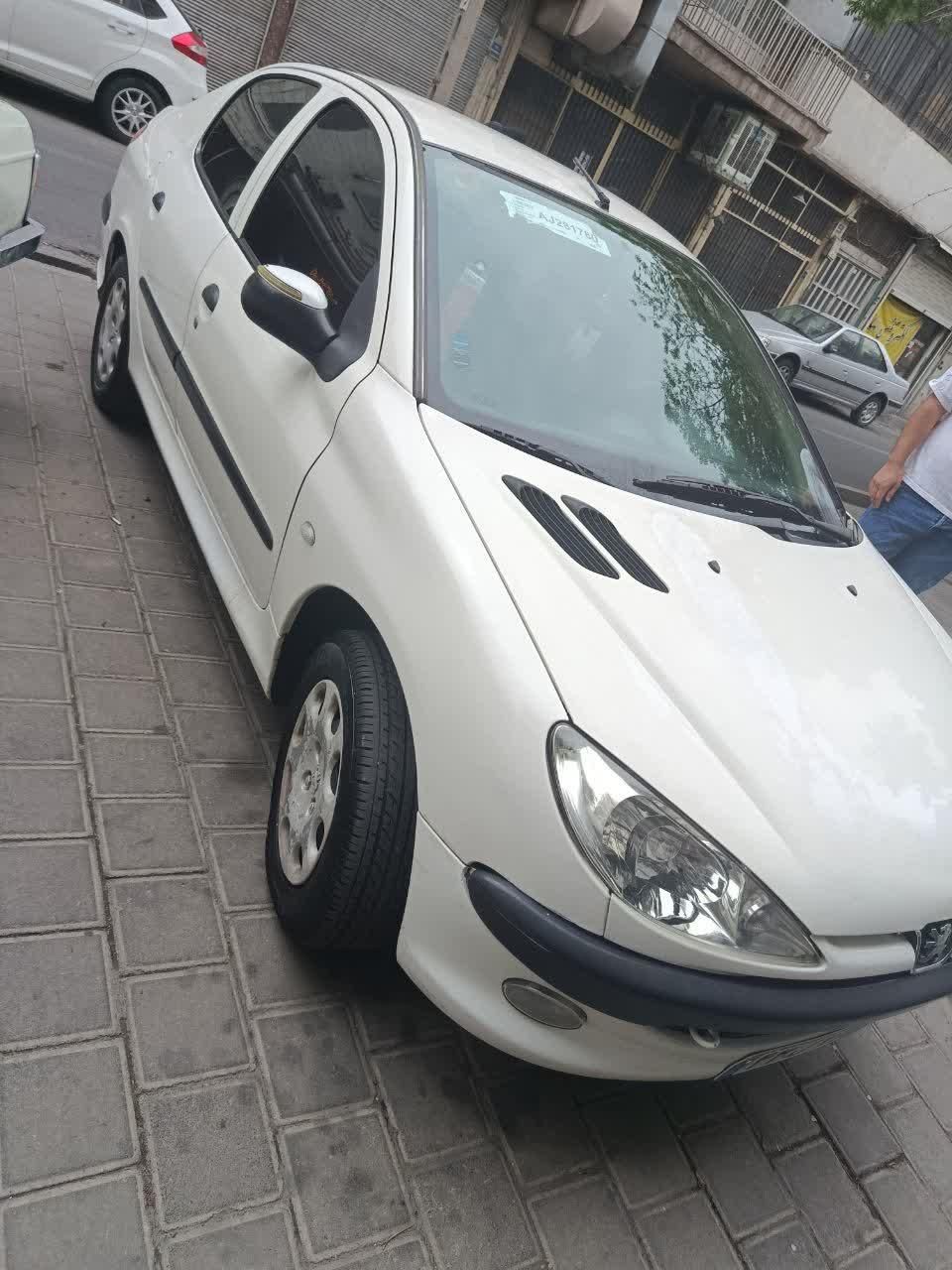 خودرو پژو، ۲۰۶ صندوق دار آگهی ann_18397800