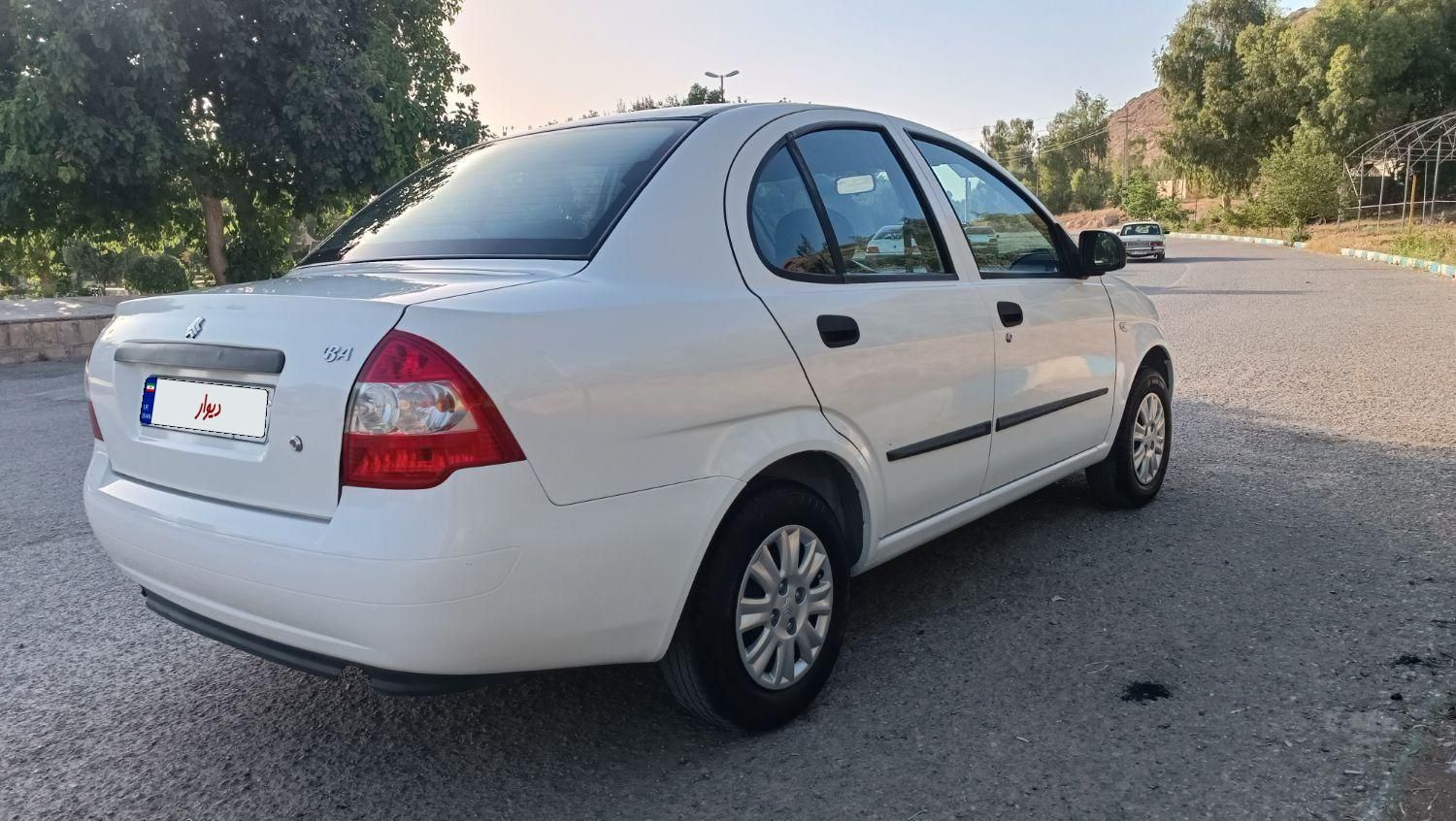 تیبا صندوق دار SX - 1399
