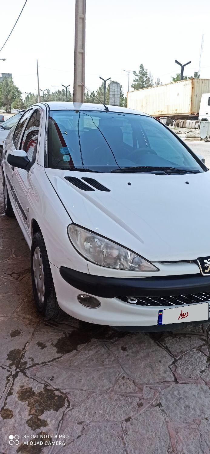 پژو ۲۰۶ صندوق دار v8 - 1389