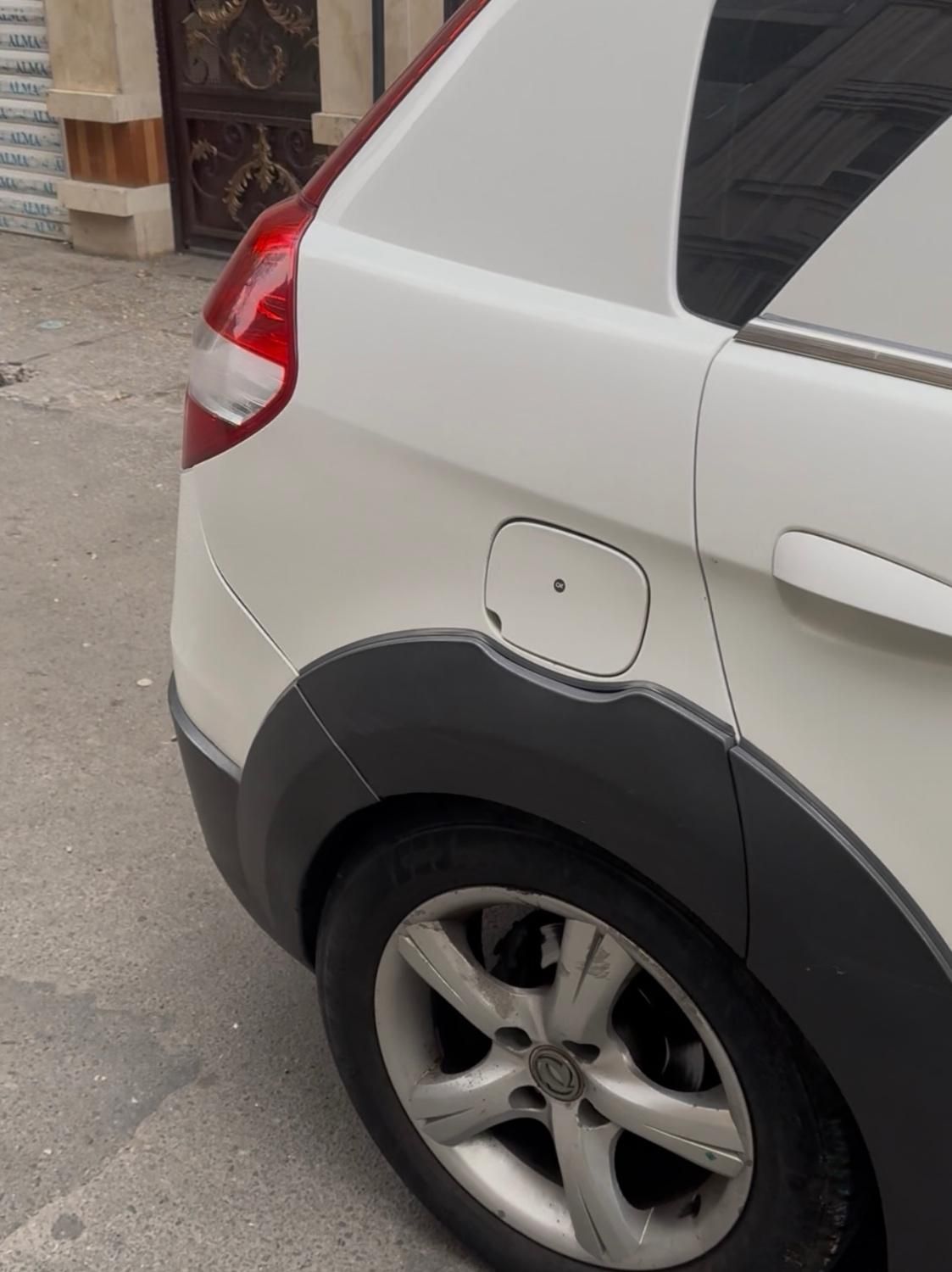 دانگ فنگ H30 کراس اتوماتیک - 1396