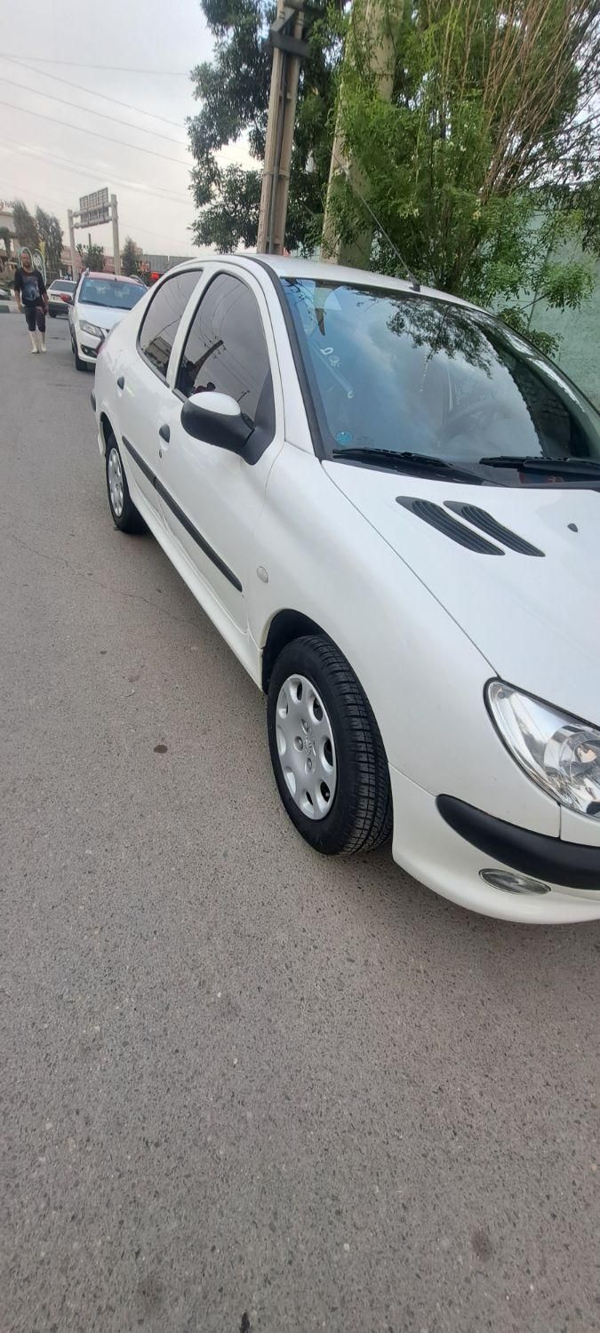پژو ۲۰۶ صندوق دار v8 - 1397