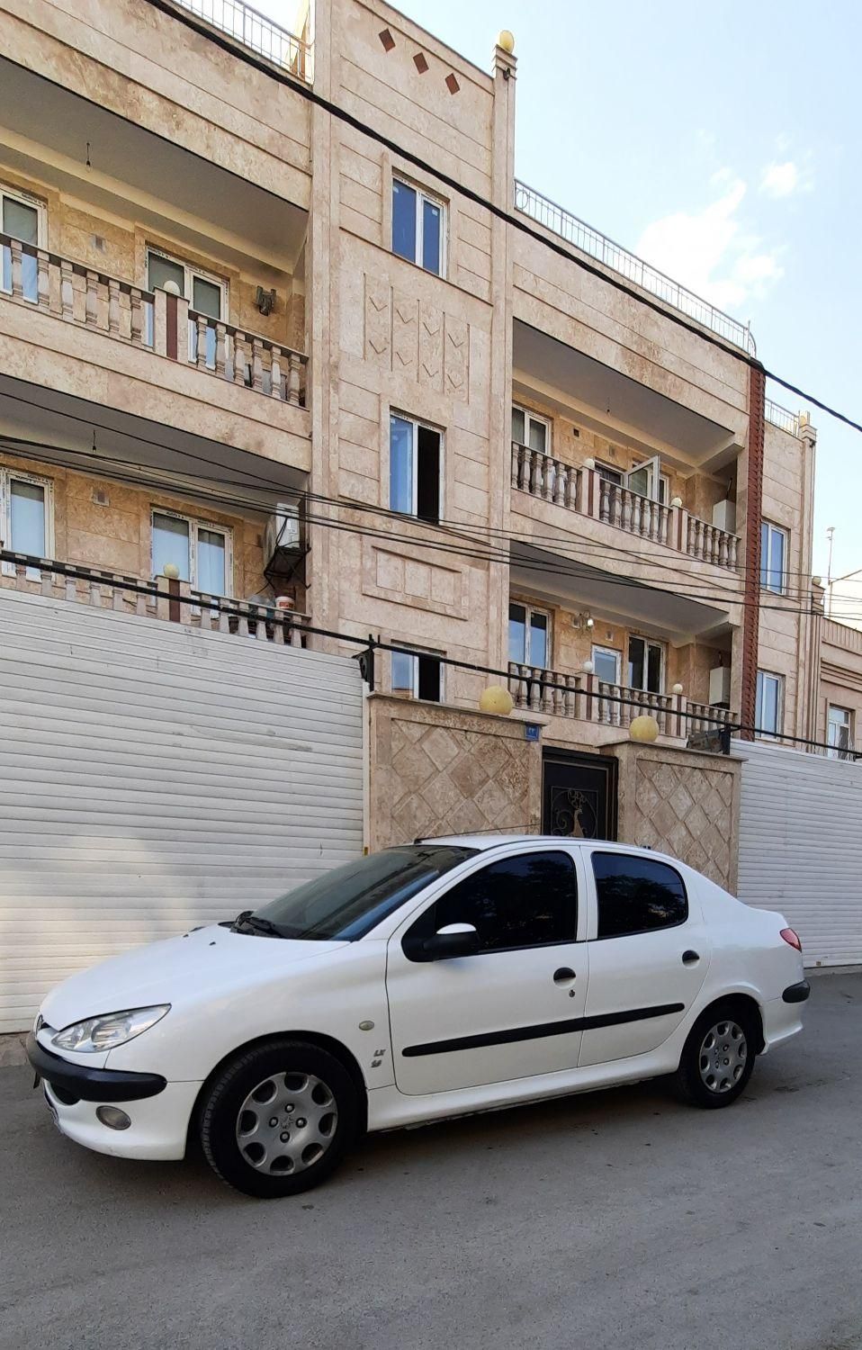 پژو ۲۰۶ صندوق دار v8 - 1393