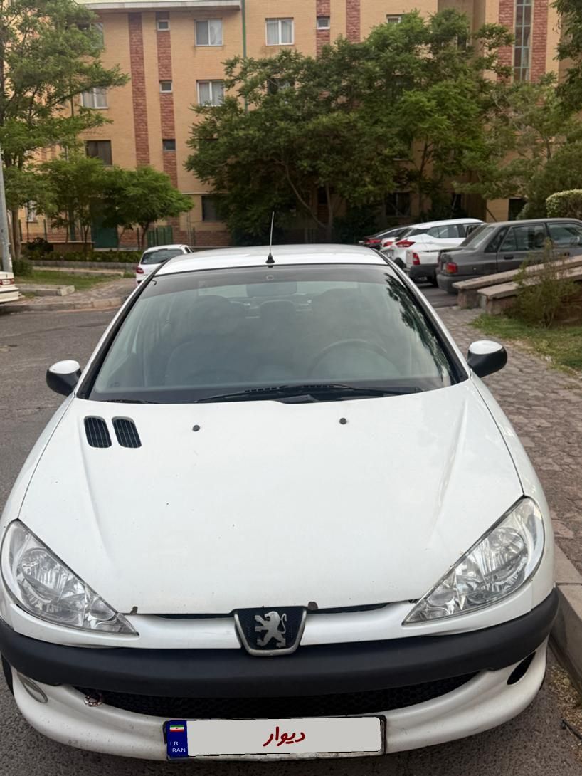 پژو ۲۰۶ صندوق دار v8 - 1390