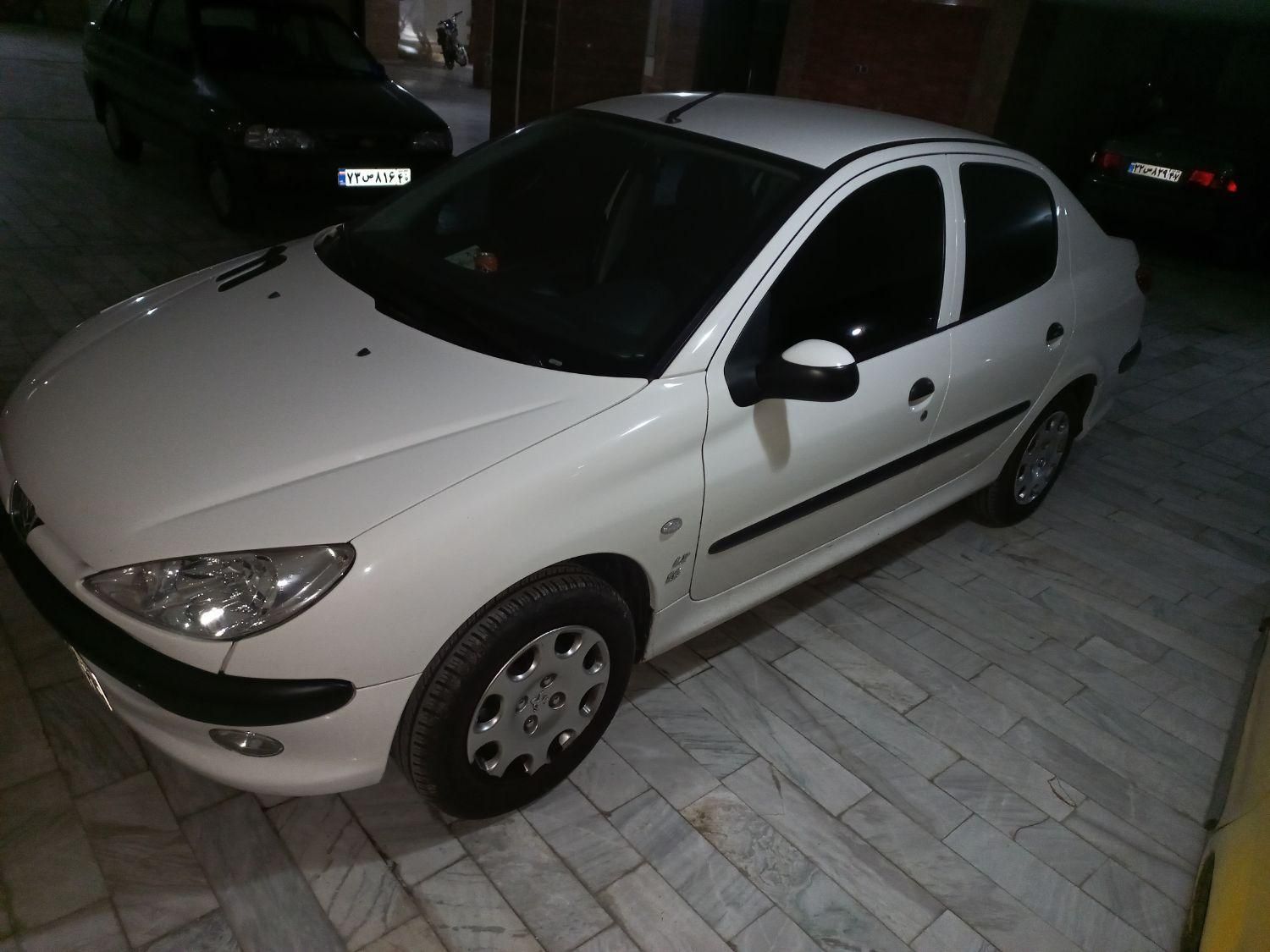 پژو ۲۰۶ صندوق دار v8 - 1398