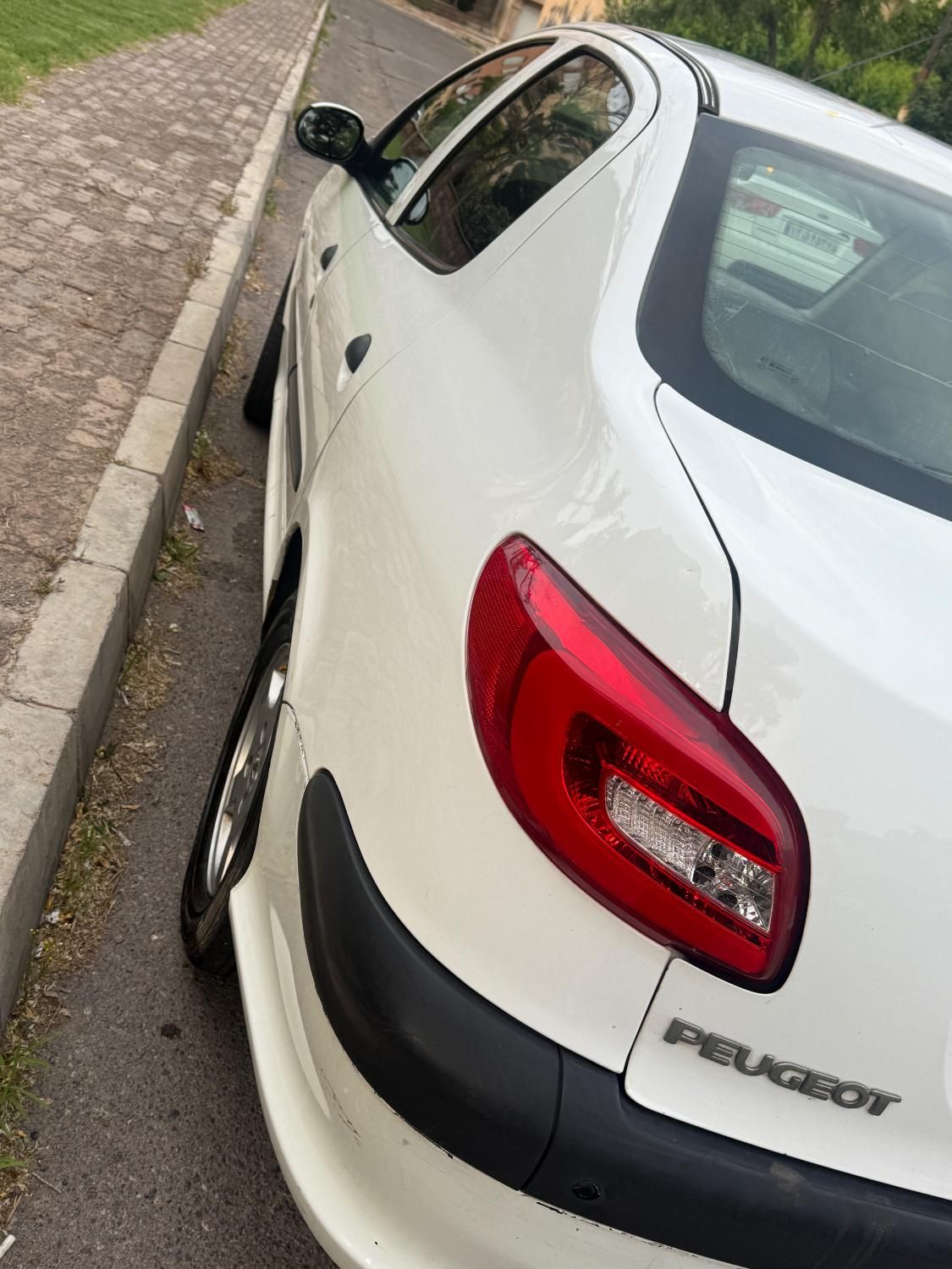 پژو ۲۰۶ صندوق دار v8 - 1390