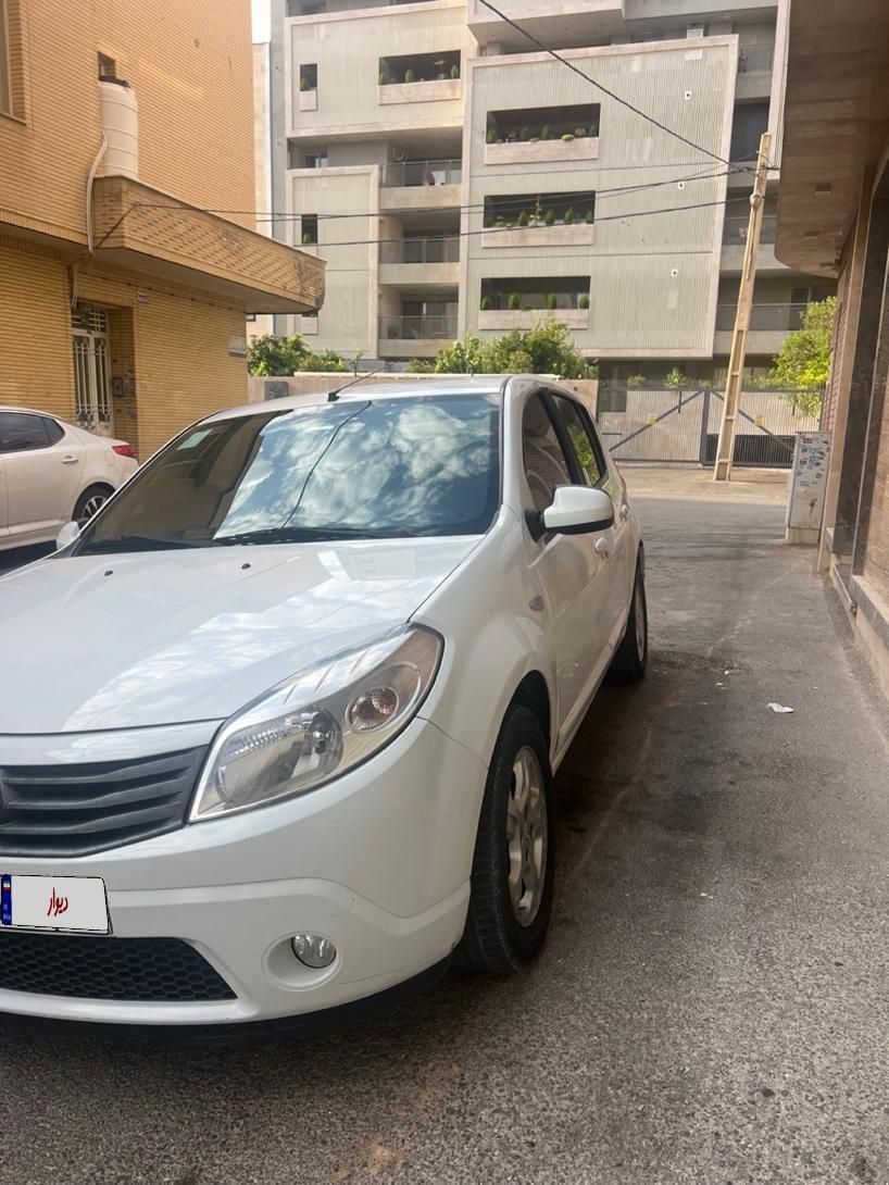 خودرو رنو، ساندرو آگهی ann_18399522