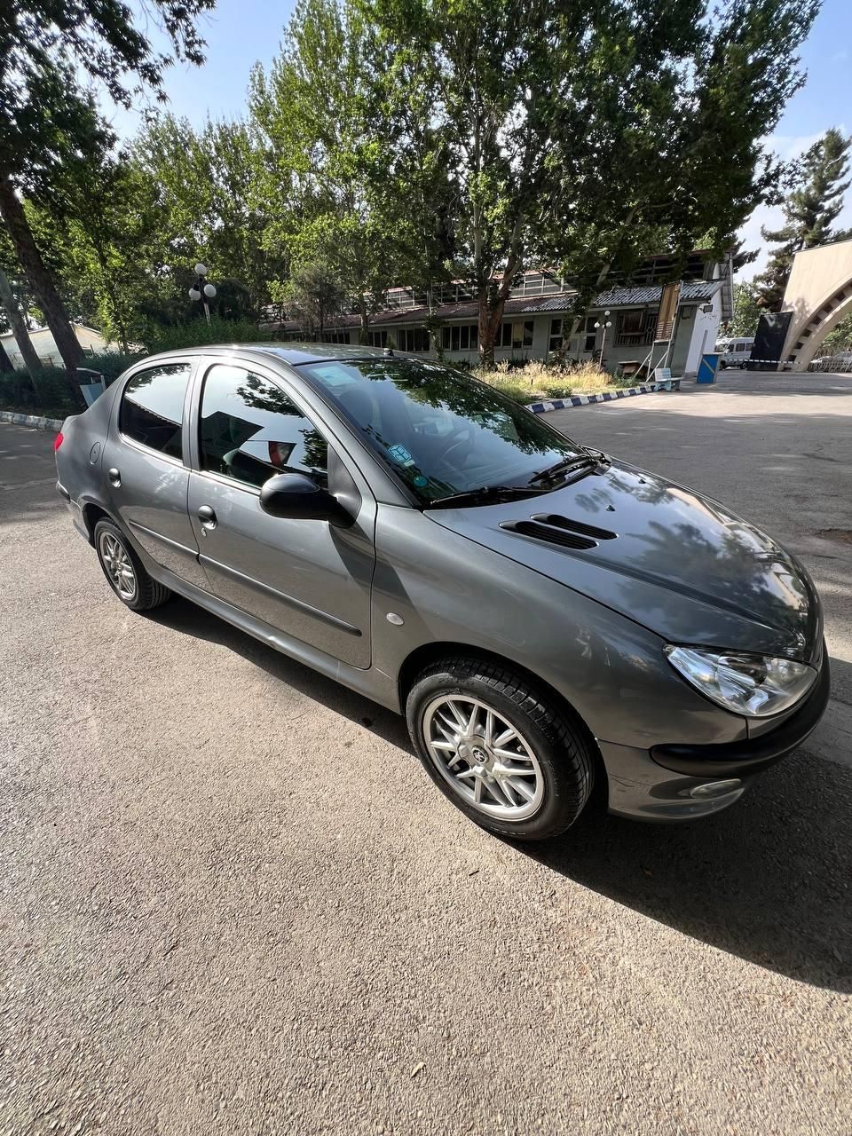 پژو ۲۰۶ صندوق دار v8 - 1394
