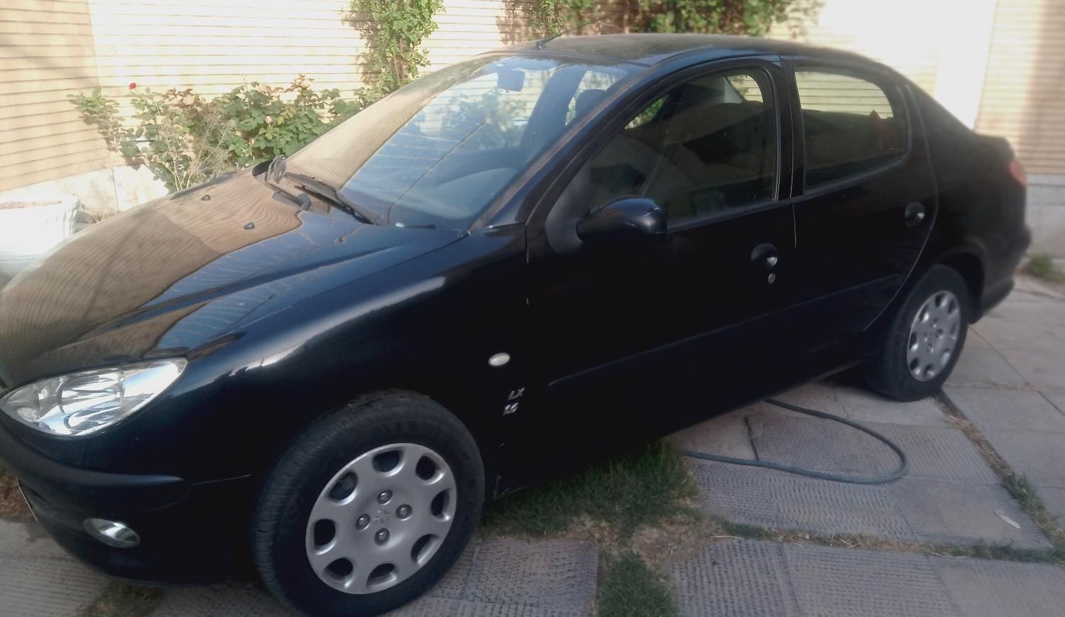 پژو ۲۰۶ صندوق دار v8 - 1396