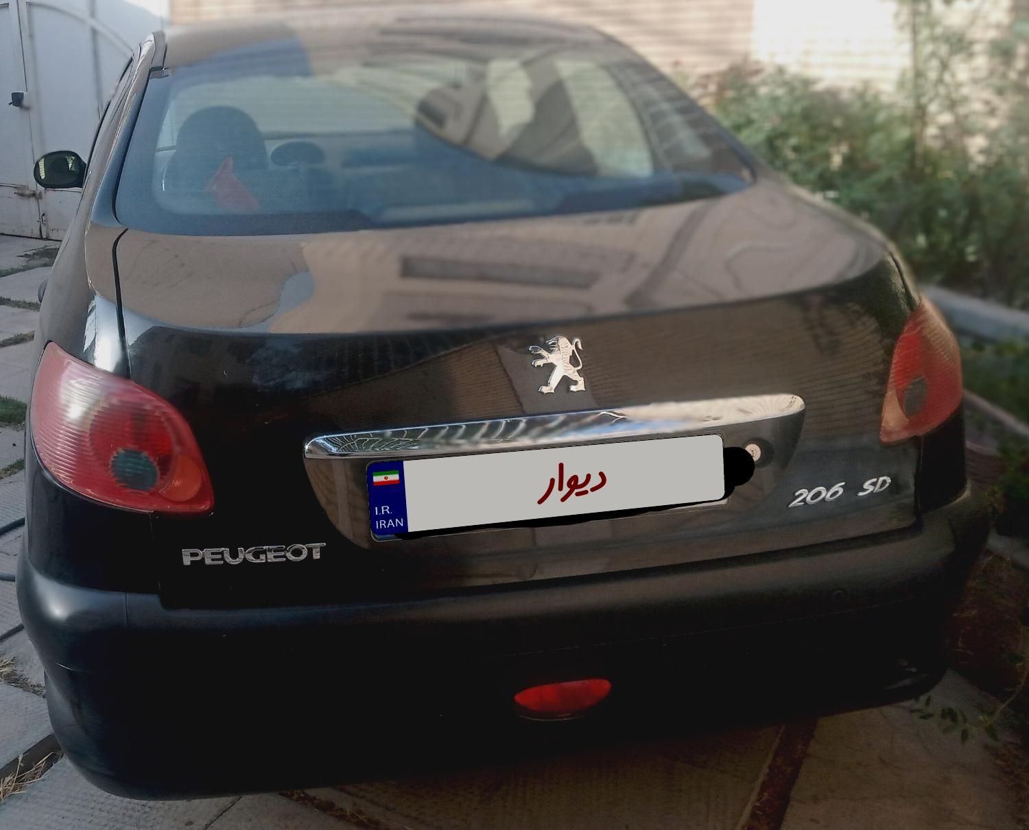 پژو ۲۰۶ صندوق دار v8 - 1396
