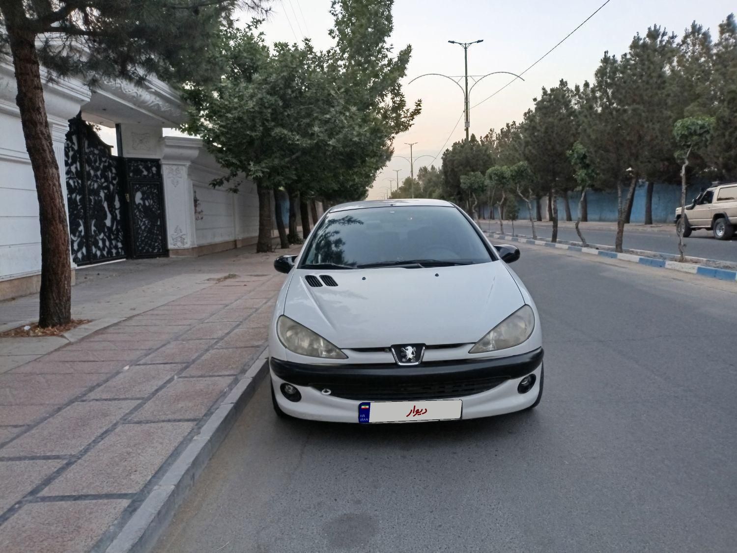 پژو 206 تیپ 2 - 1396