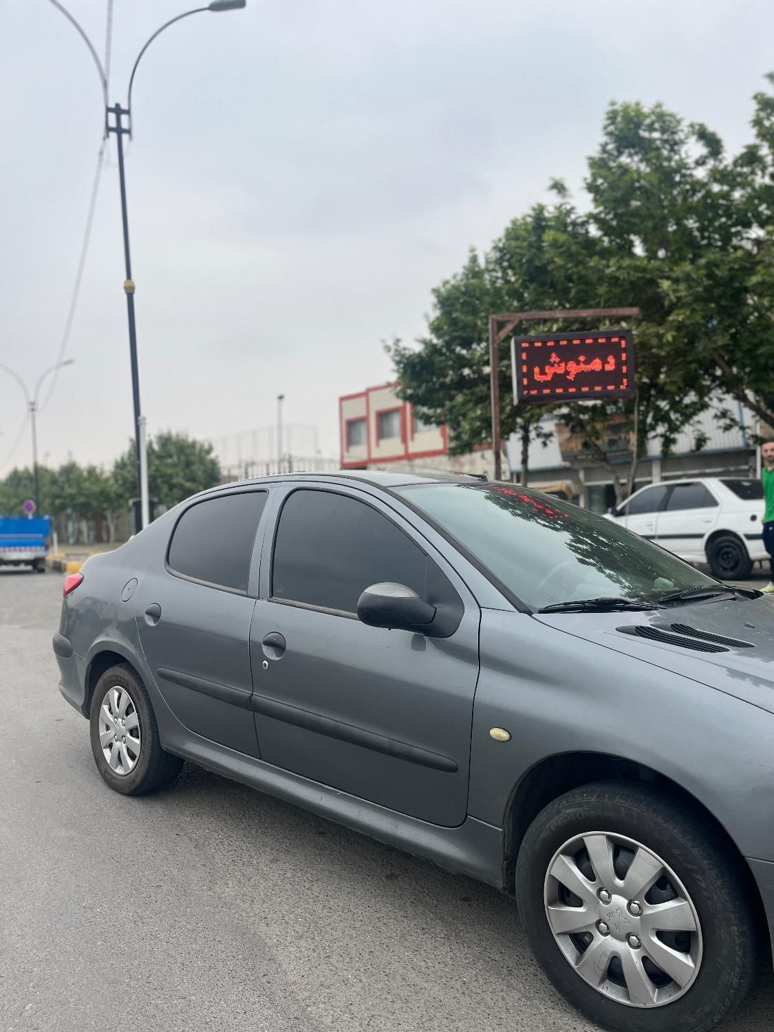خودرو پژو، ۲۰۶ صندوق دار آگهی ann_18400109