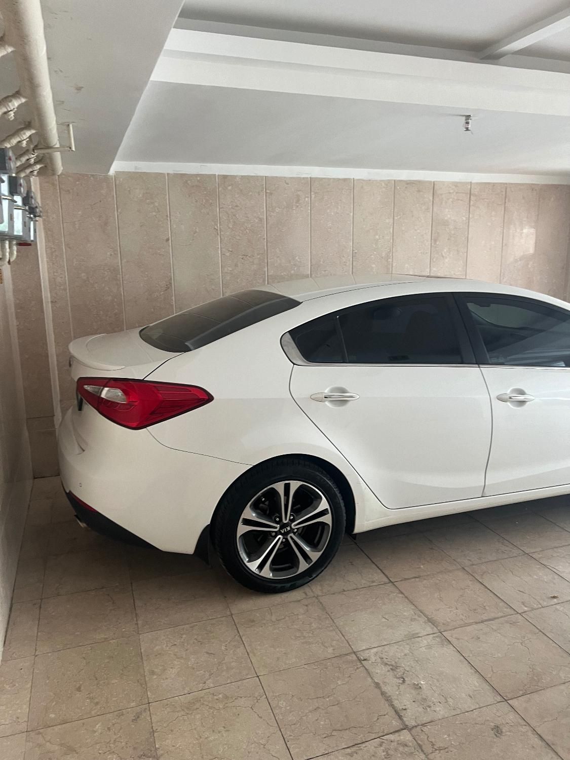 کیا سراتو 2.0 لیتر اتوماتیک GT لاین - 2016