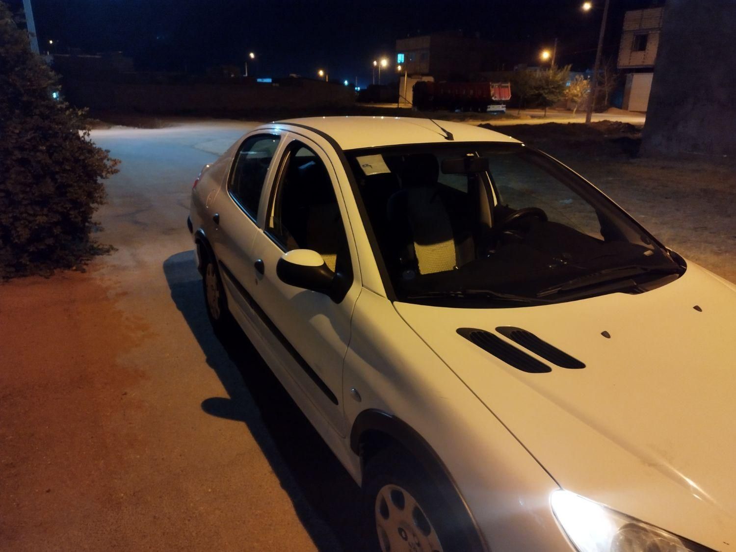پژو ۲۰۶ صندوق دار v8 - 1395
