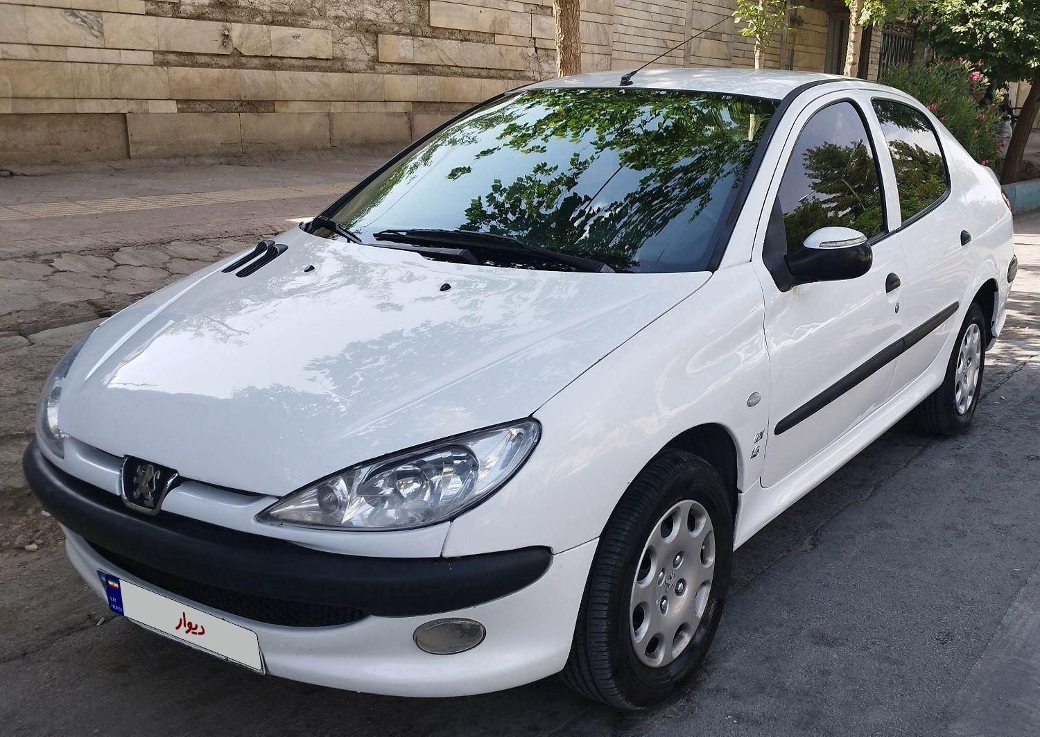 پژو ۲۰۶ صندوق دار v8 - 1396